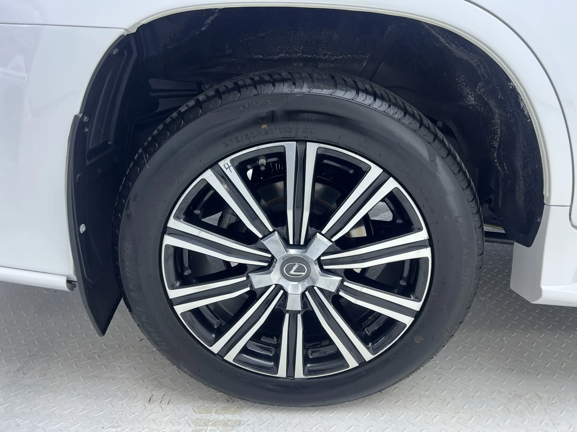 Lexus LX 570