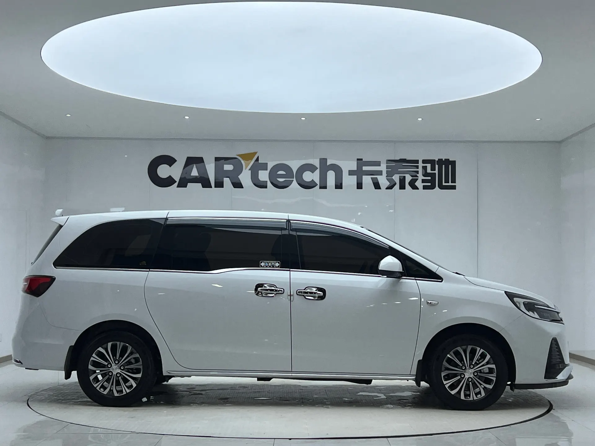 Buick GL8, 2025 29