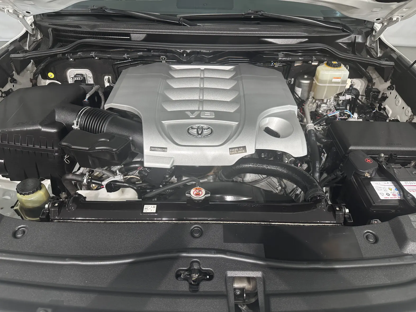 Toyota Land Cruiser, 2019 8