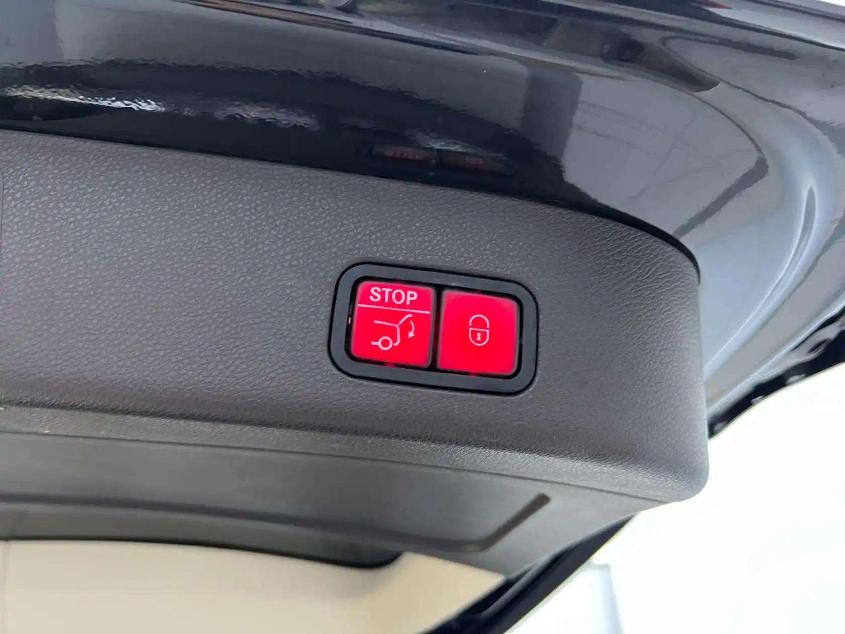 Mercedes-Benz GLS 400 4MATIC, 2018 29