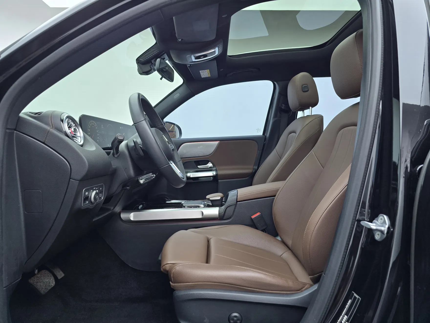 Mercedes-Benz GLB, 2023 16
