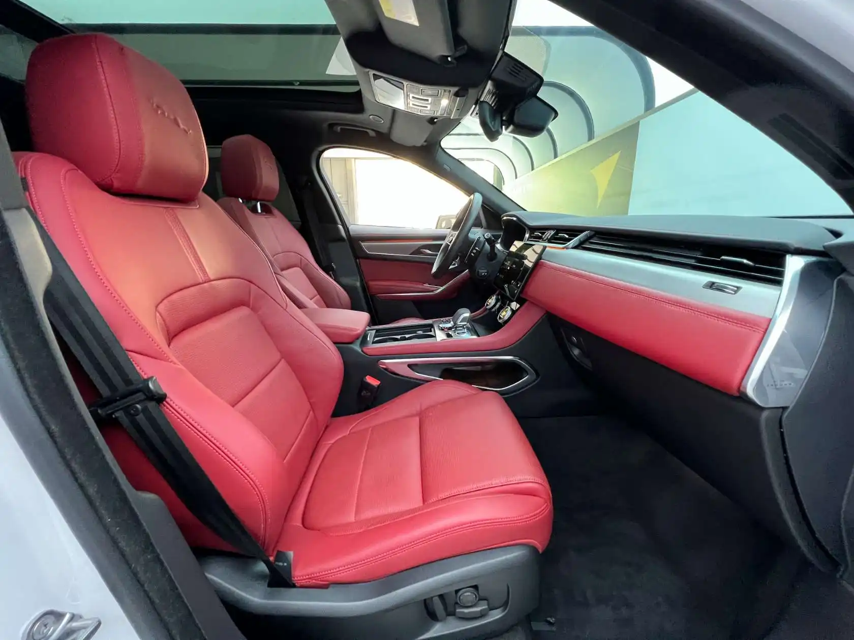 Jaguar F-PACE, 2023 19