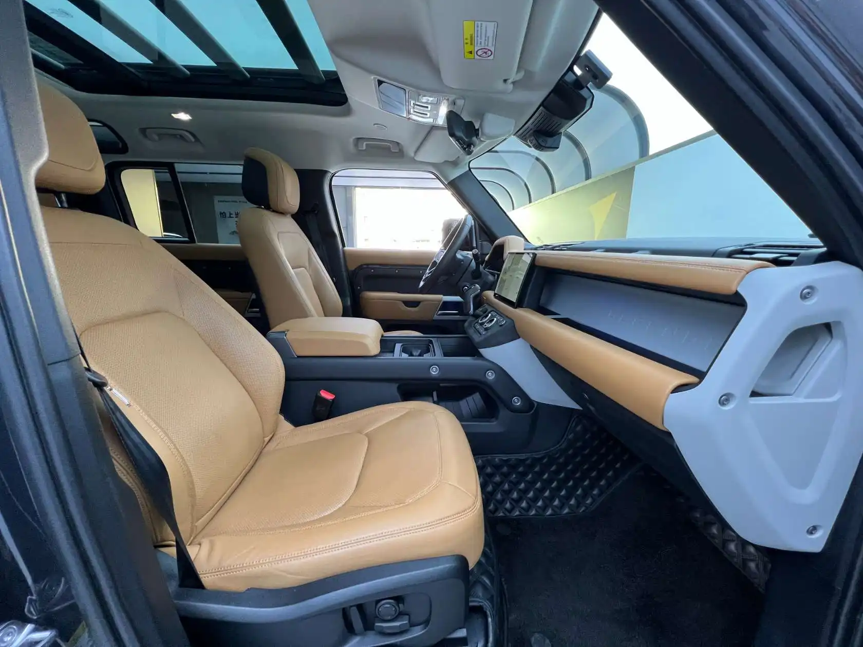 Land Rover Defender, 2023 20