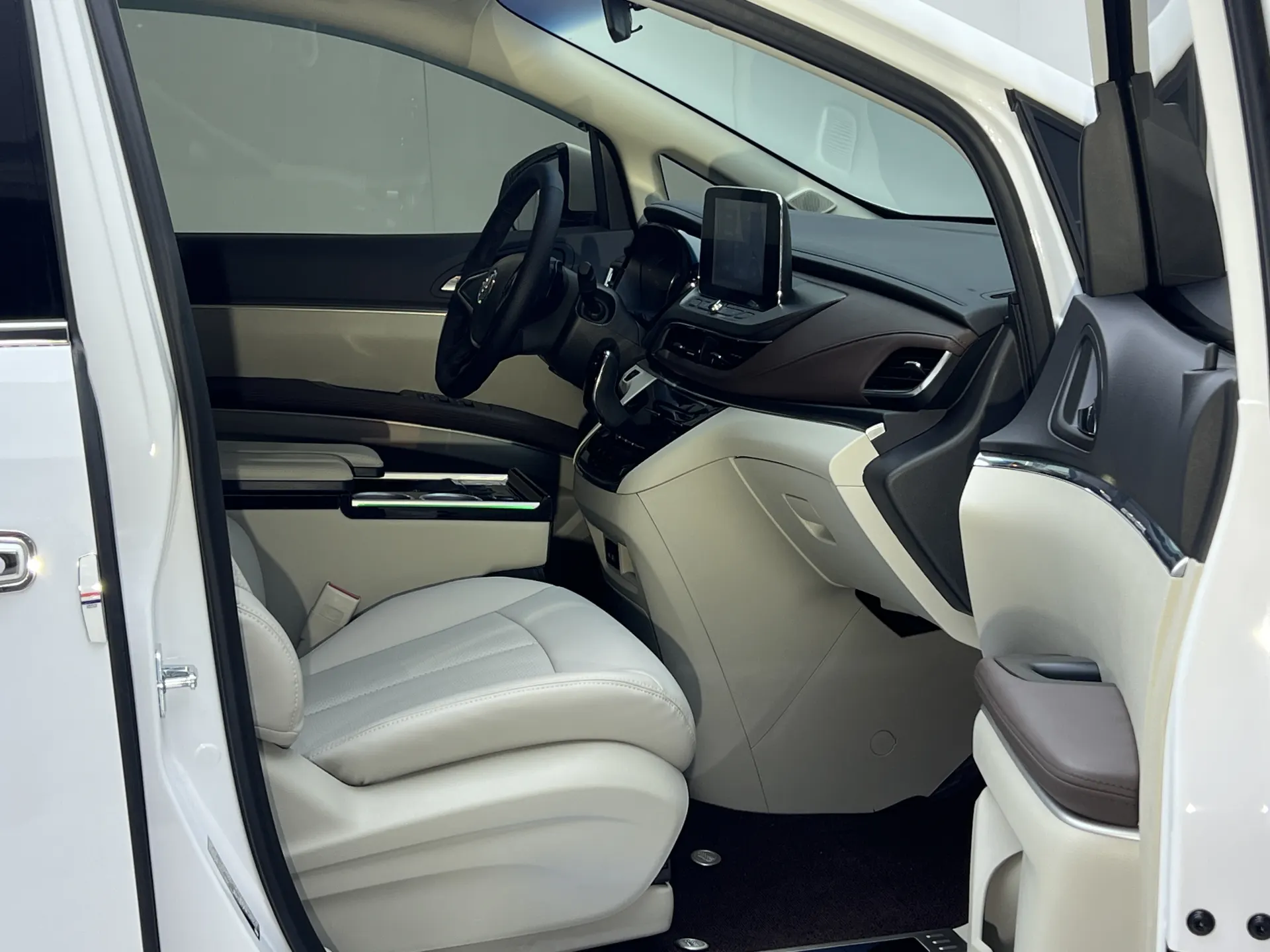 Buick GL8, 2025 21
