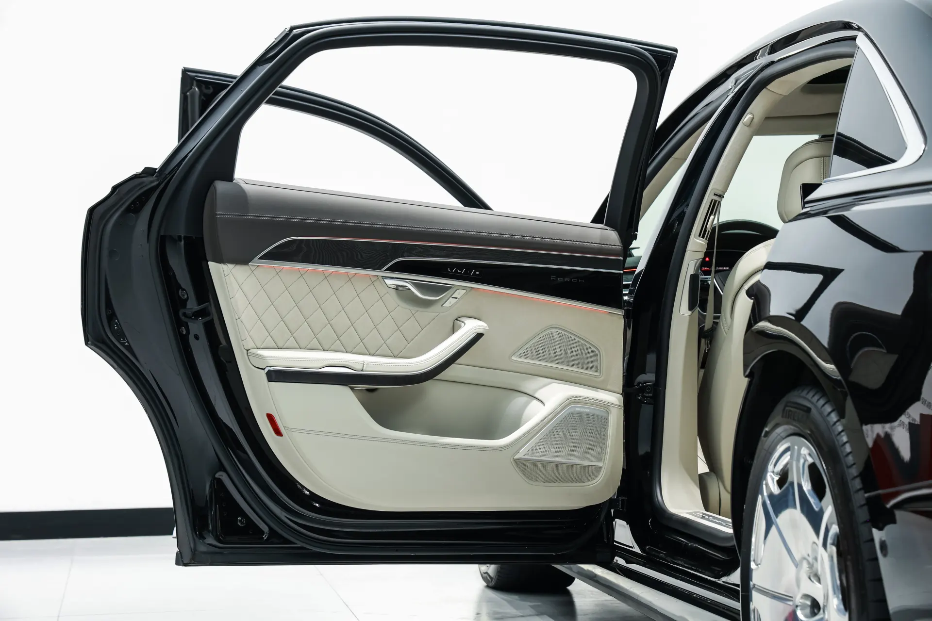 Audi A8L, 2025 28