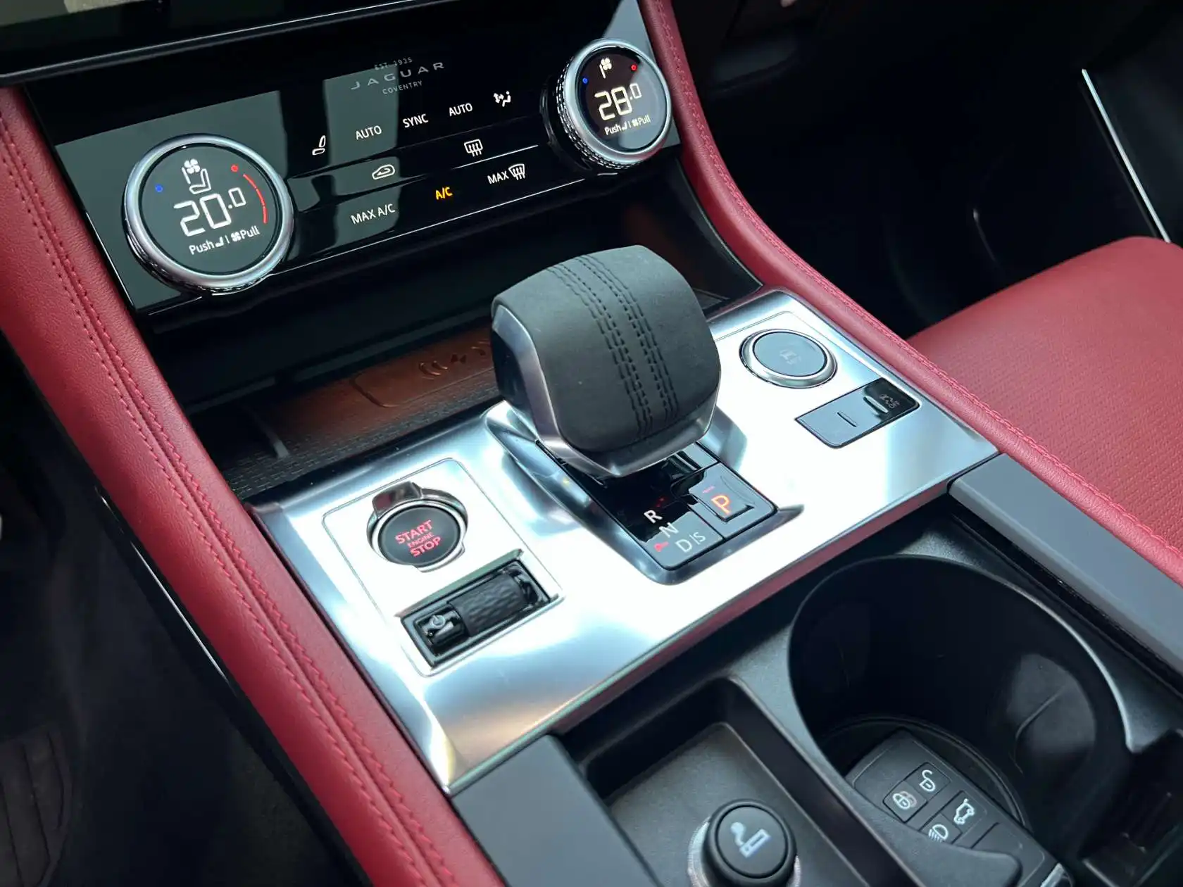 Jaguar F-PACE, 2023 9