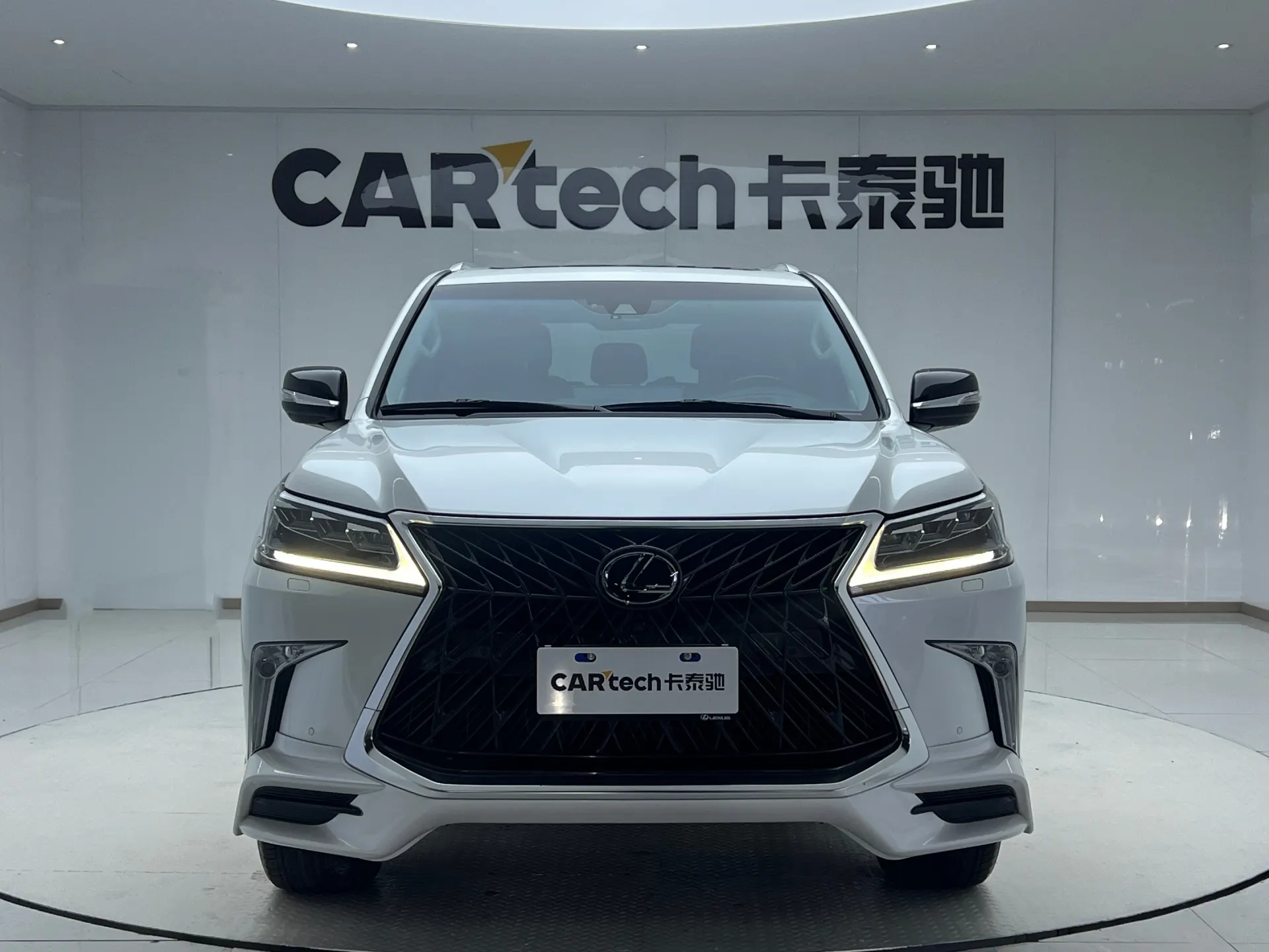 Lexus LX 570, 2018 20