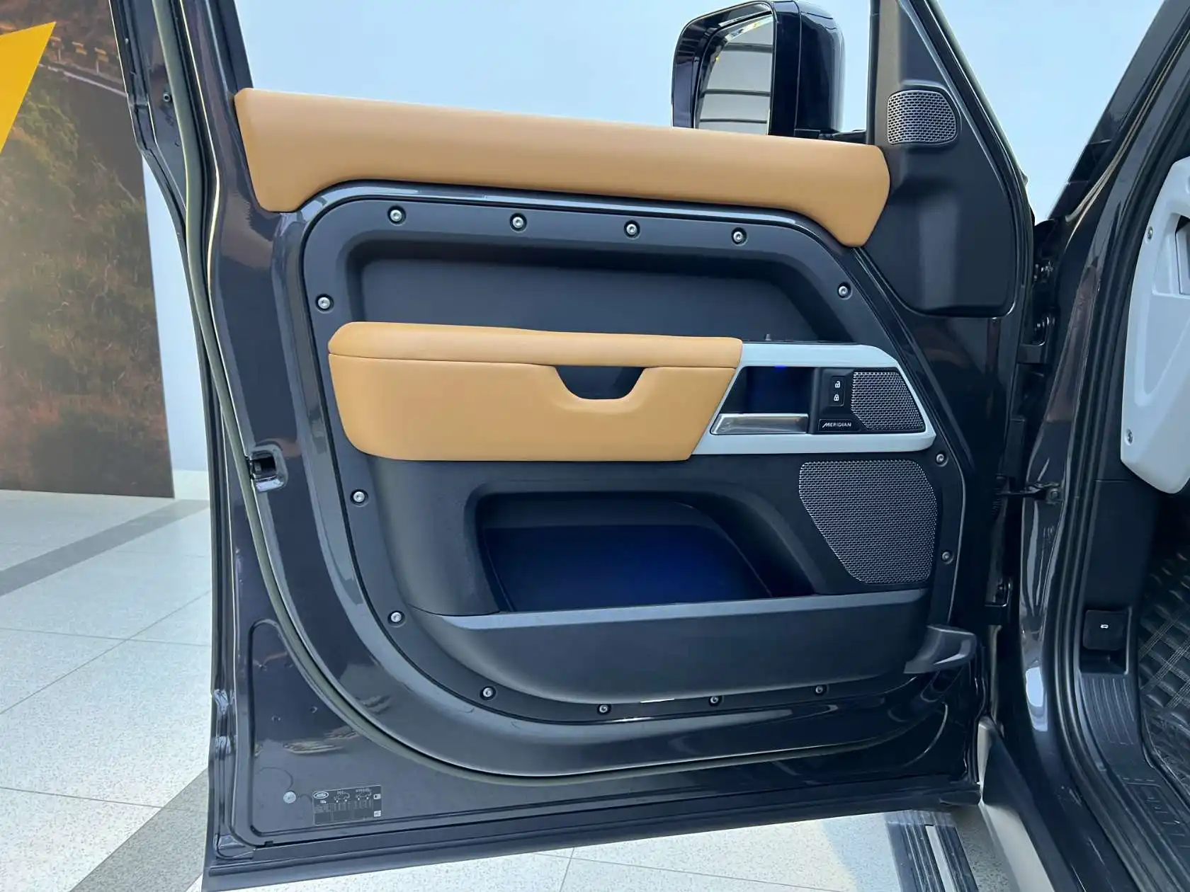 Land Rover Defender, 2023 11