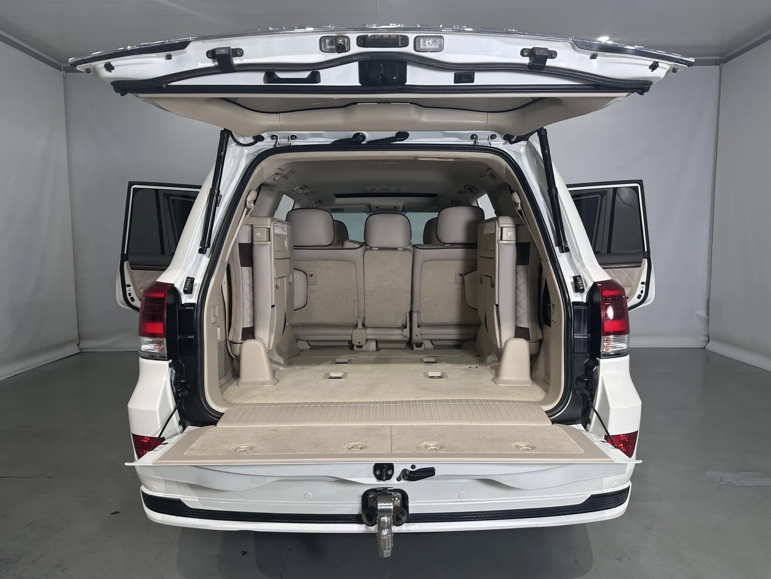 Toyota Land Cruiser, 2019 10