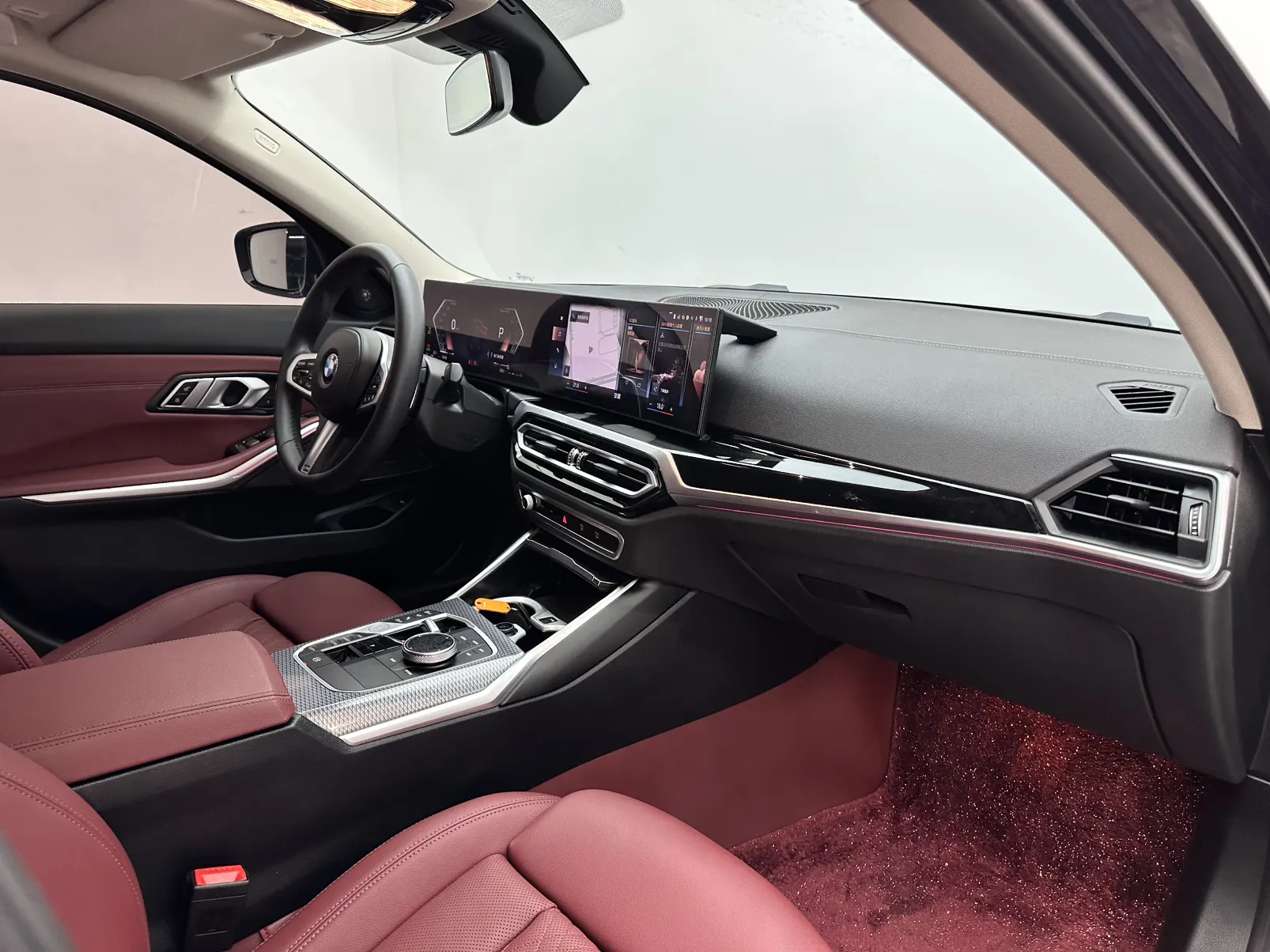 BMW 325Li, 2023 11