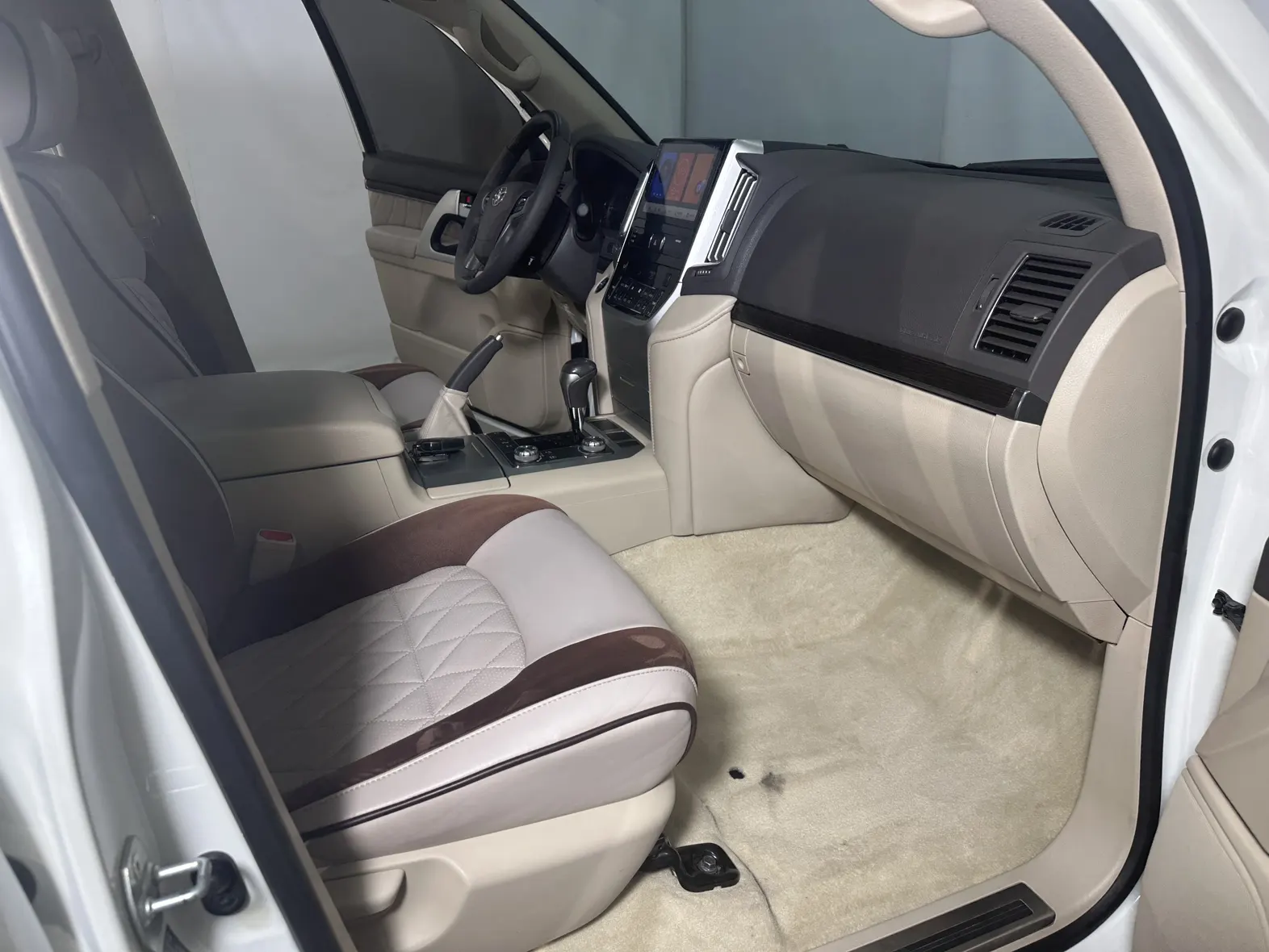 Toyota Land Cruiser, 2019 16