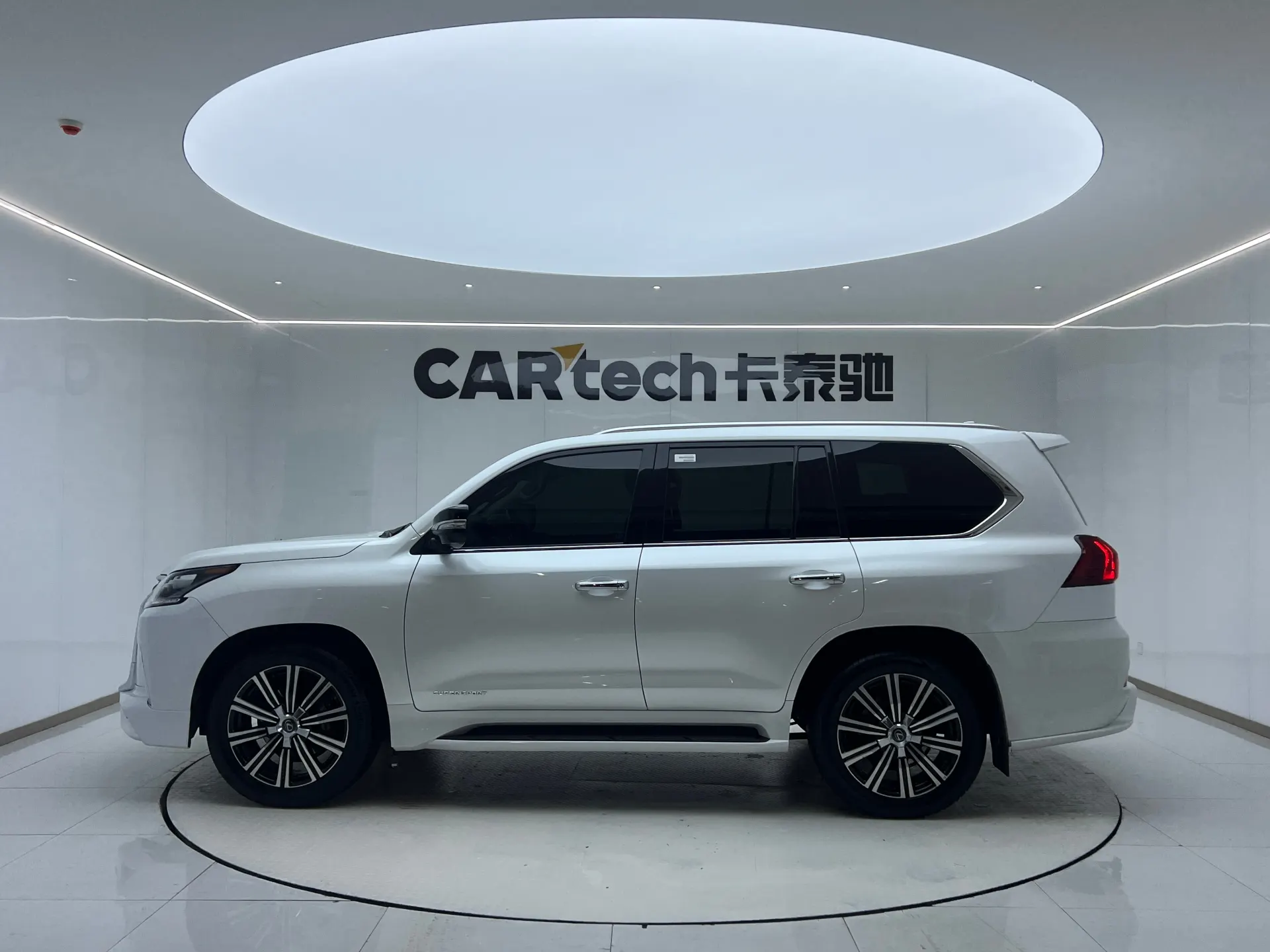 Lexus LX 570, 2018 19