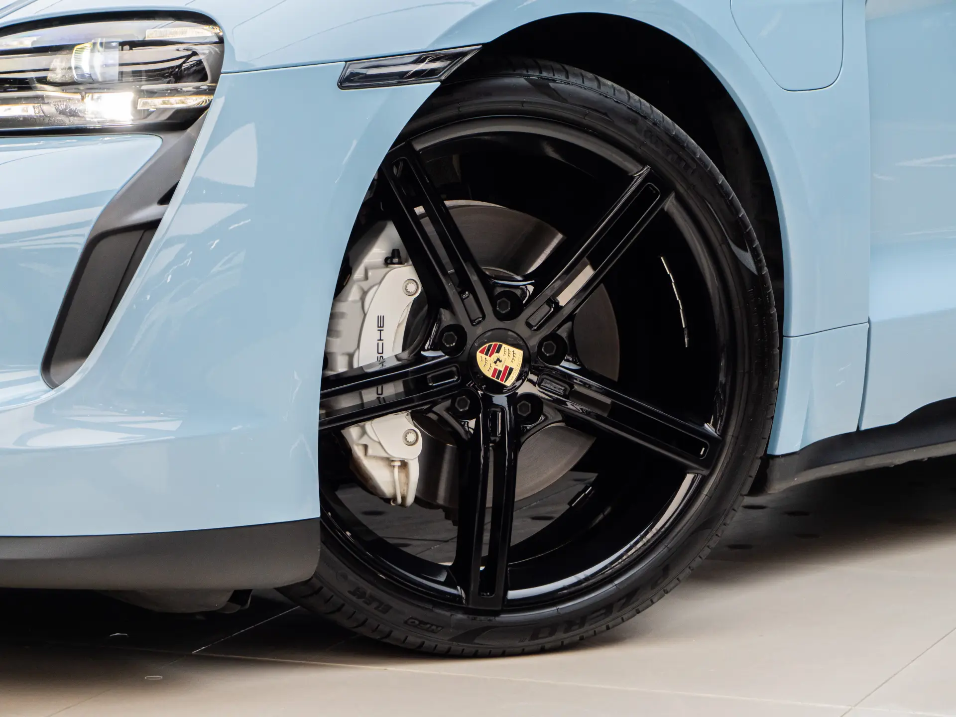 Porsche Taycan, 2023 9