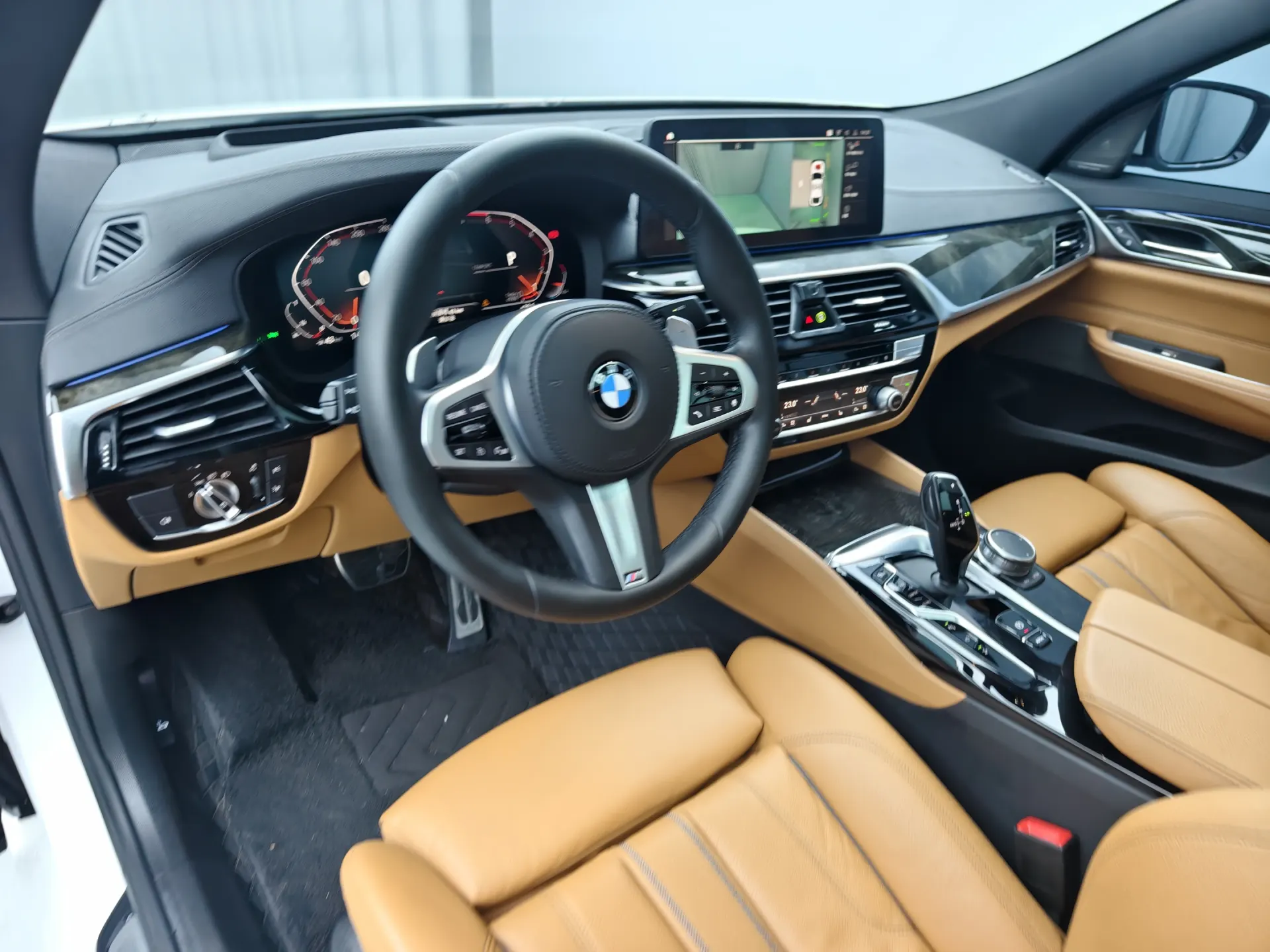 BMW 6GT, 2021 15