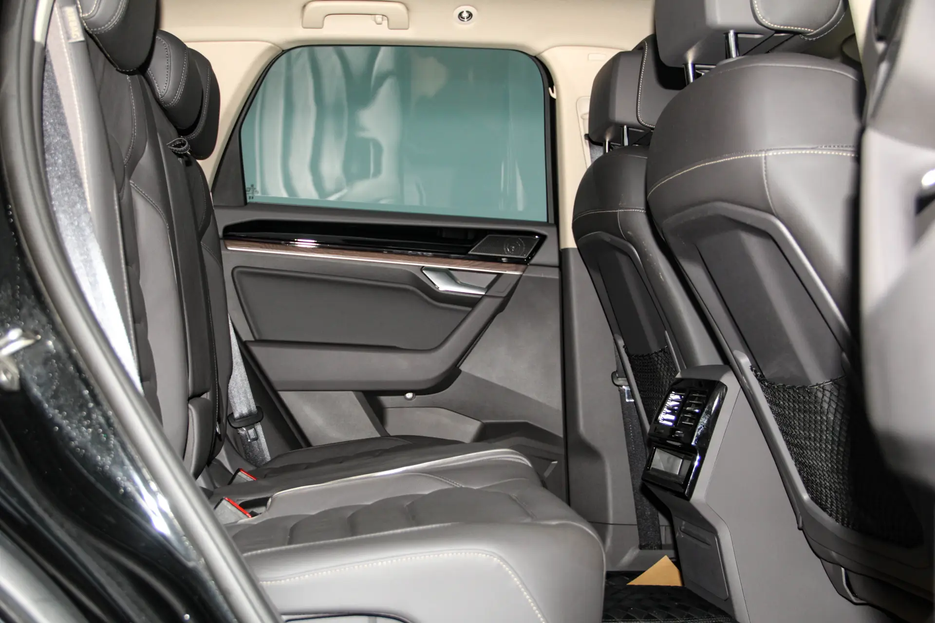 Volkswagen Touareg, 2023 24
