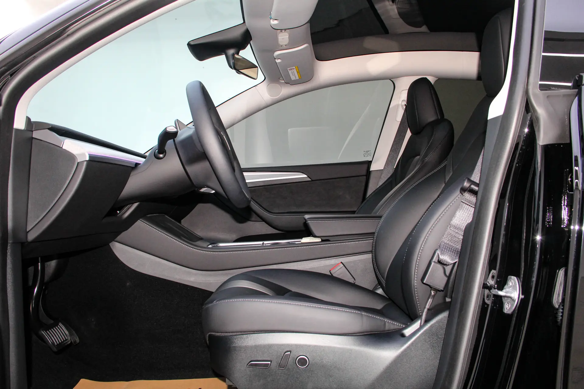 Tesla Model Y, 2024 12