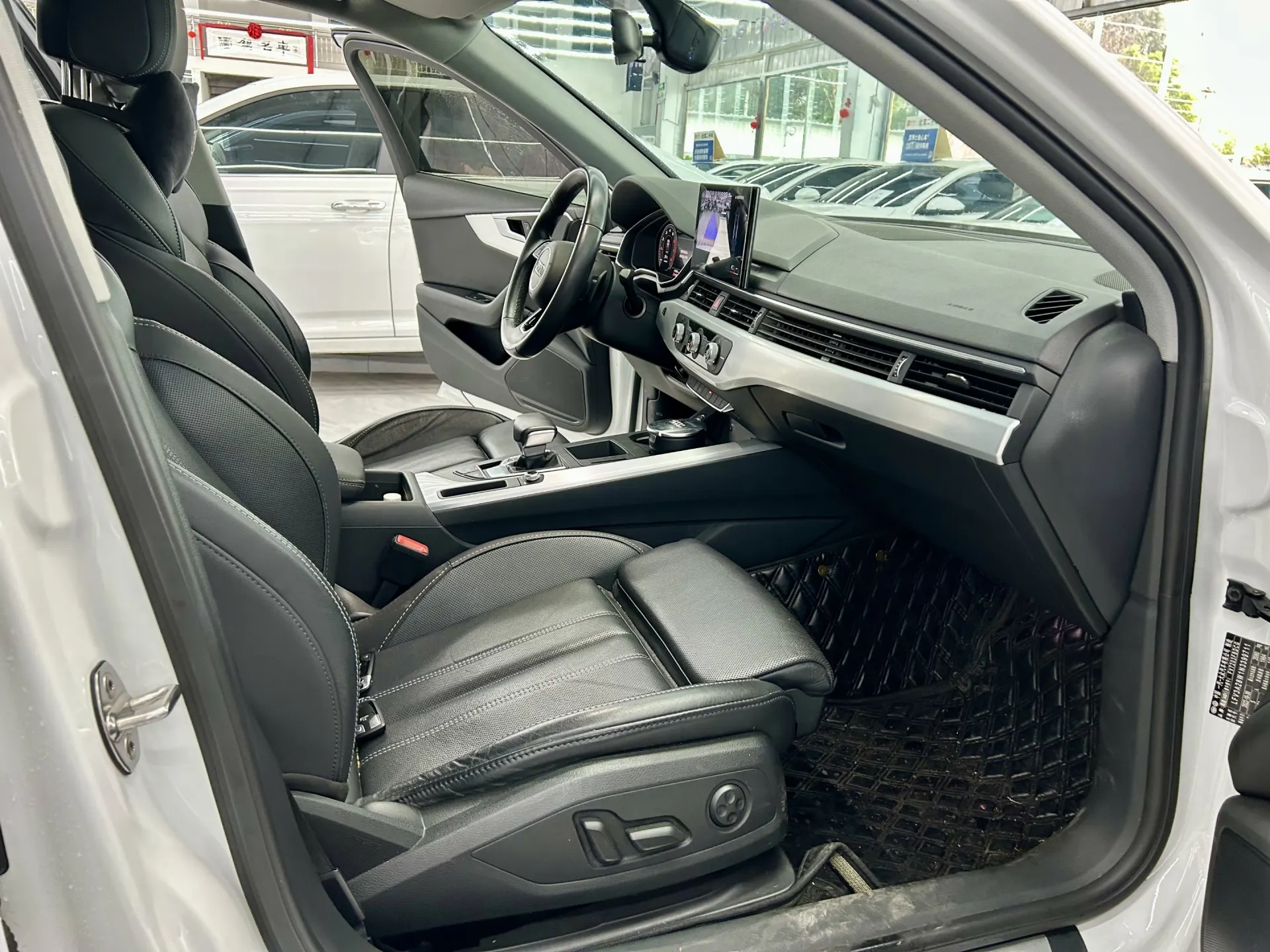 Audi A4L 40 TFSI, 2022 11