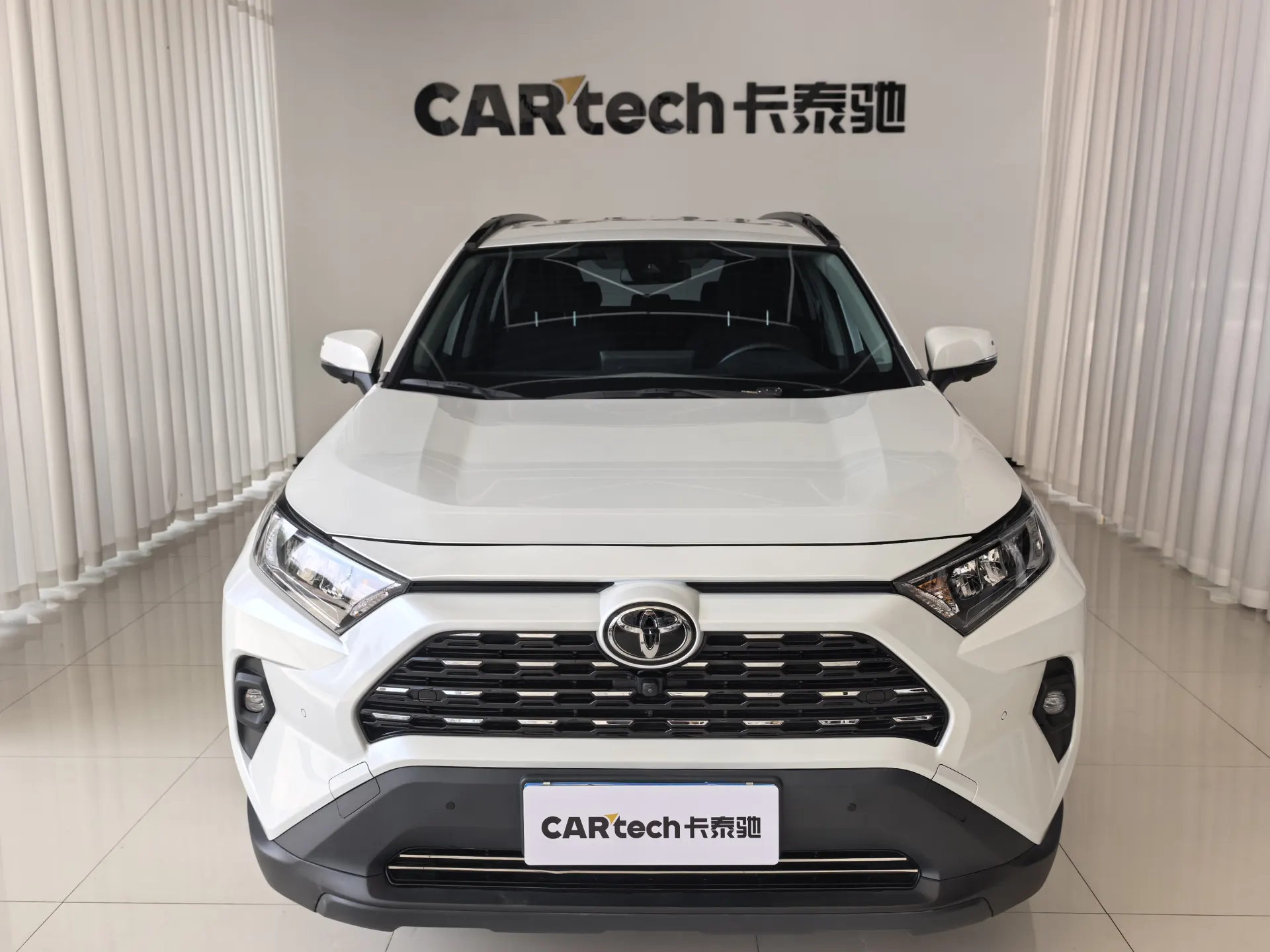 Toyota RAV4, 2024 3