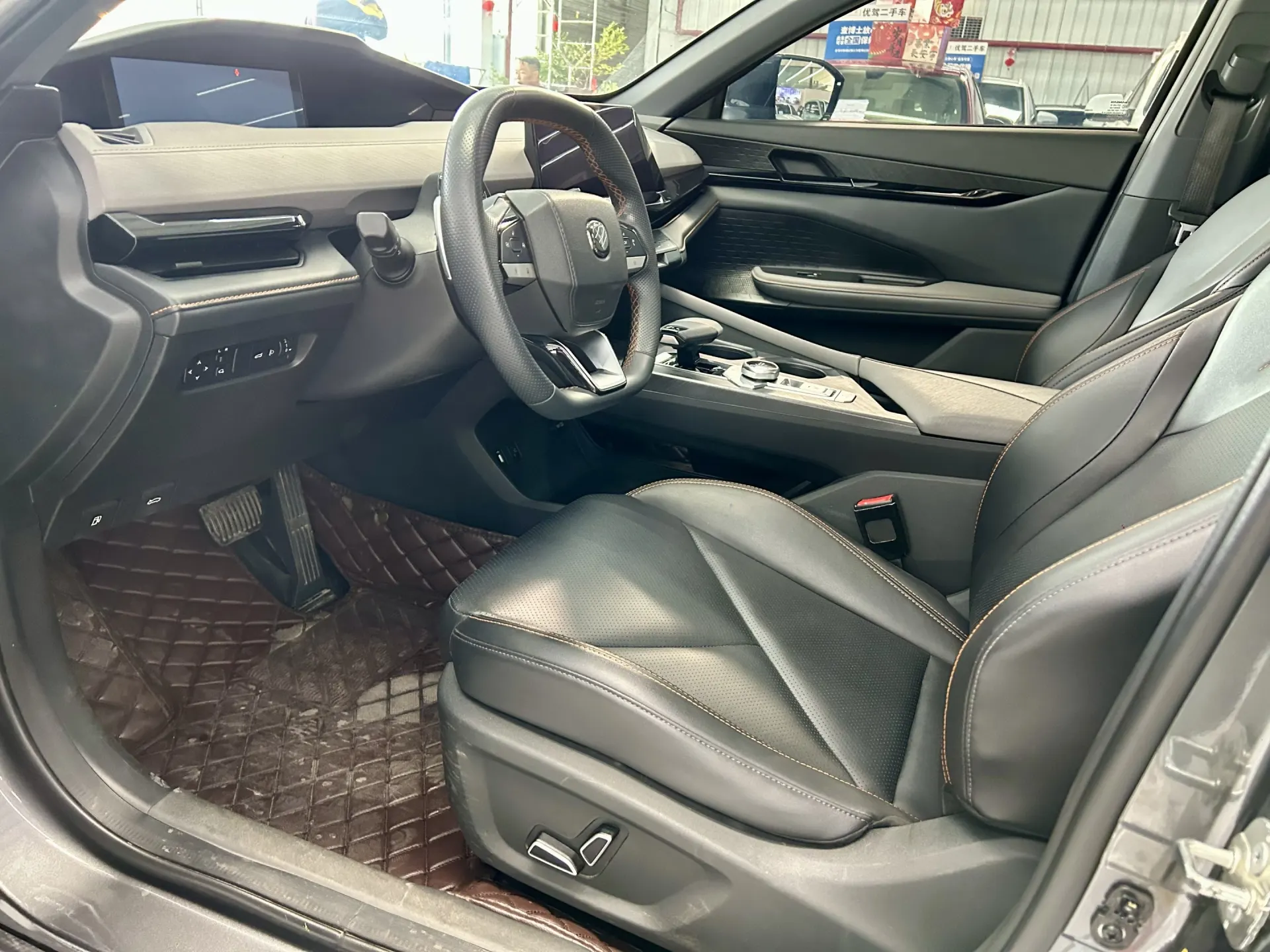 Changan UNI-V, 2022 10