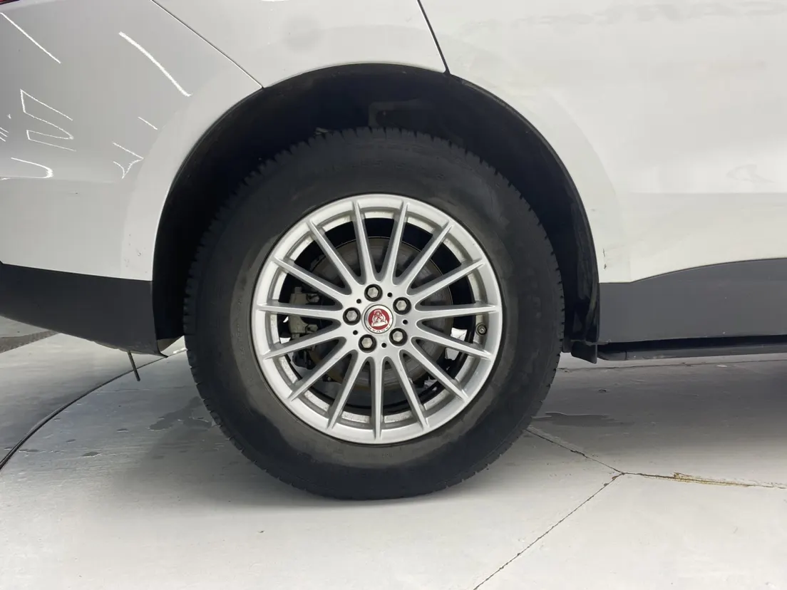 Jaguar F-PACE, 2017 11