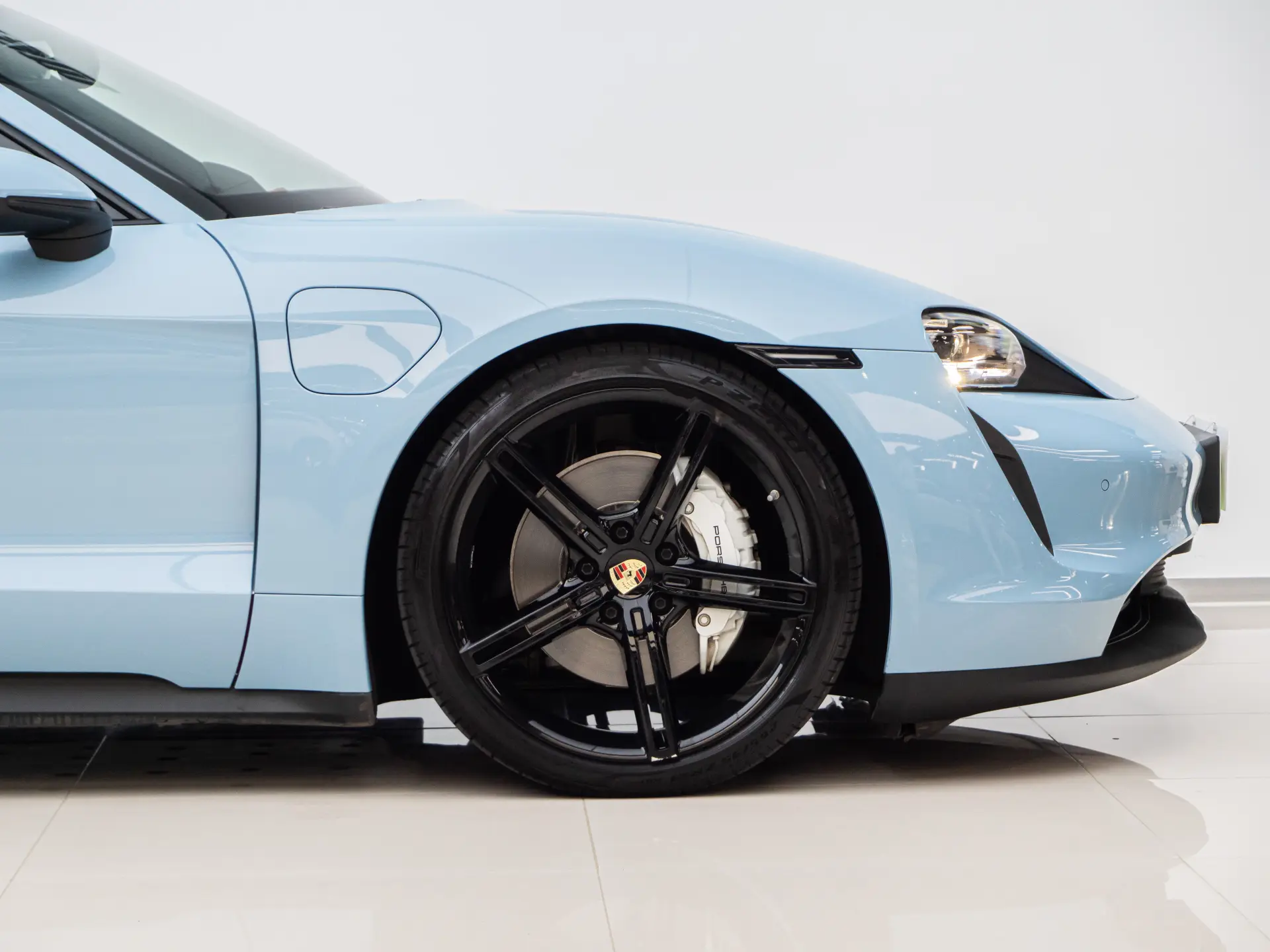 Porsche Taycan, 2023 8