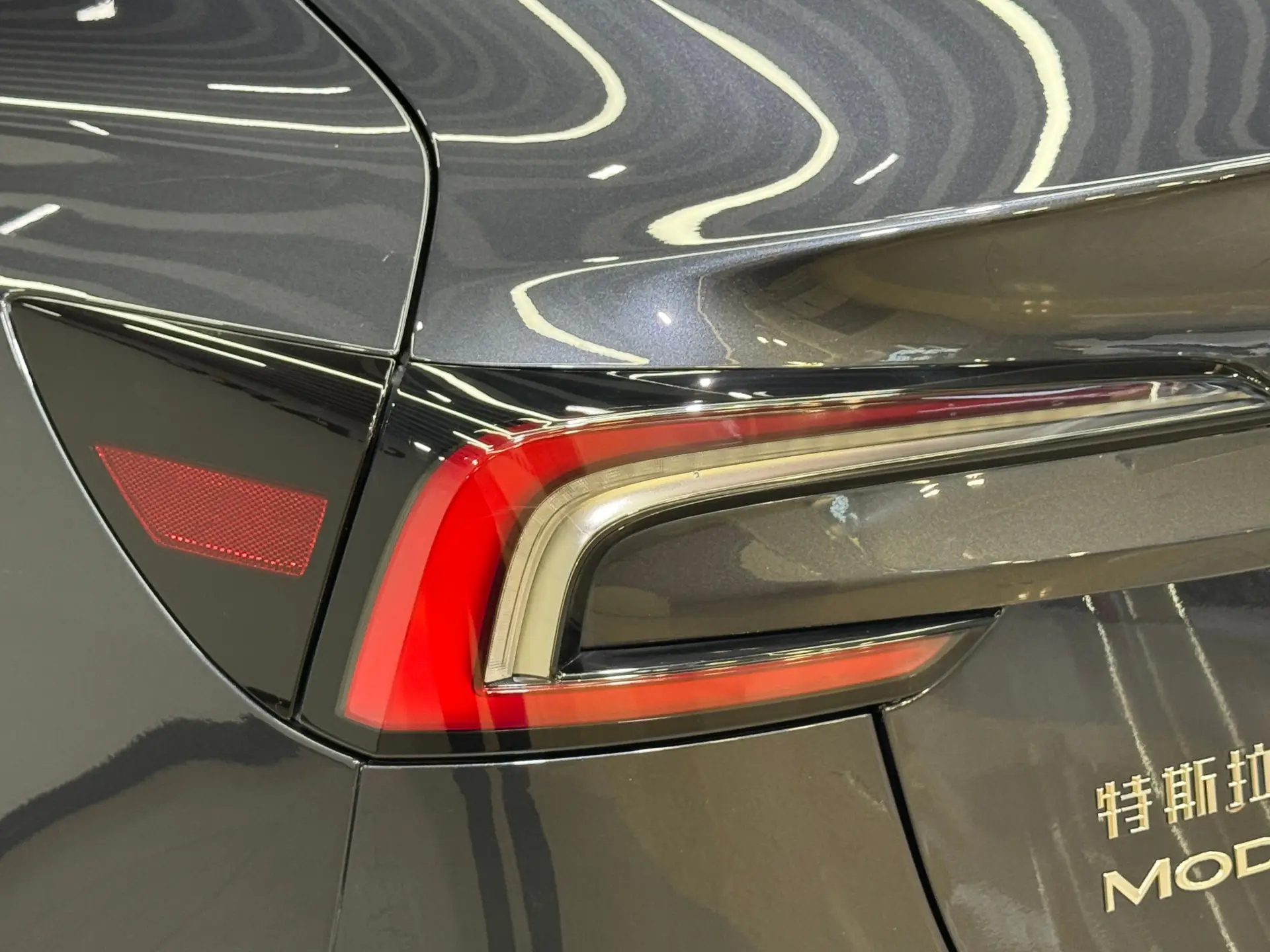 Tesla Model 3, 2024 4