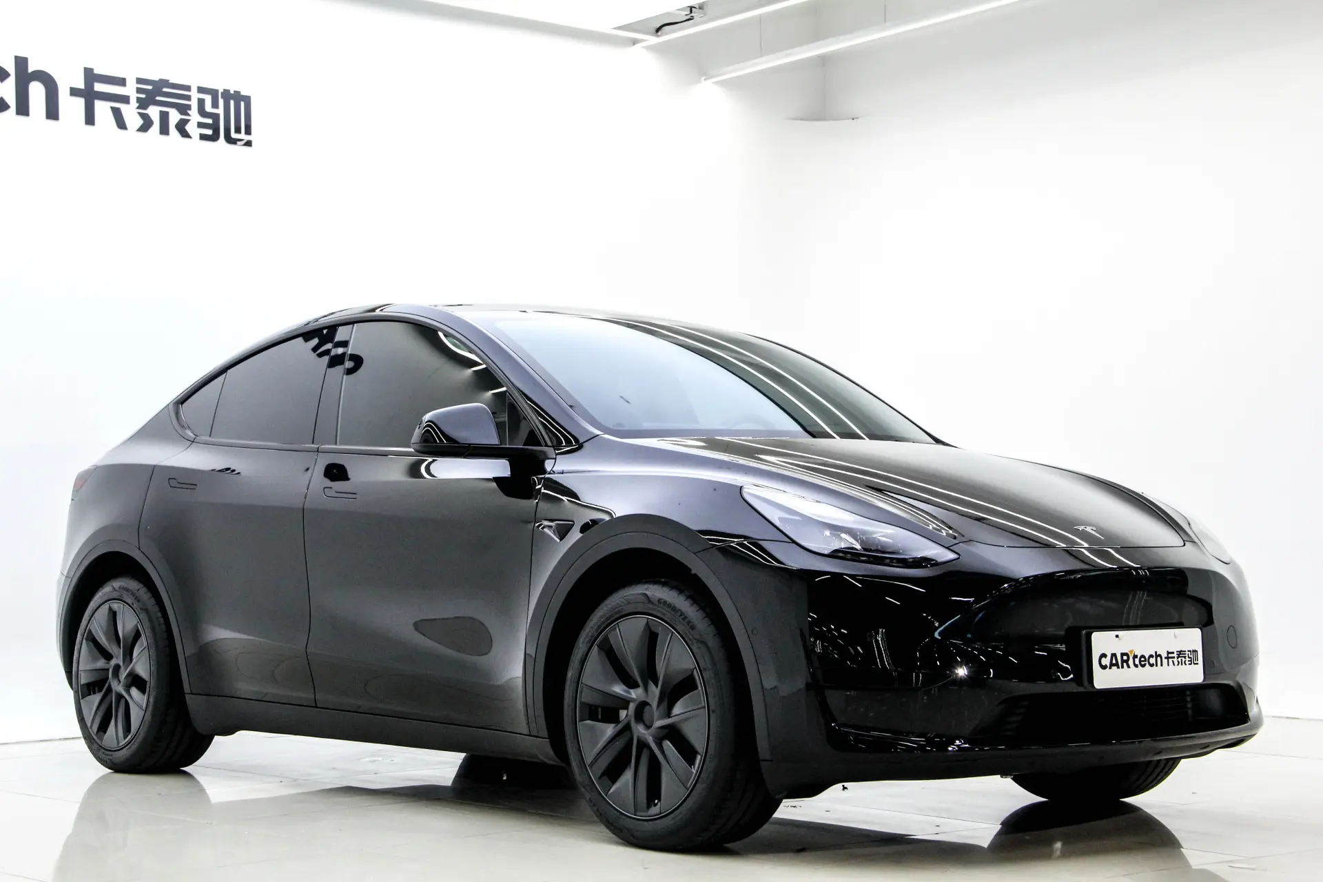 Tesla Model Y, 2024 30