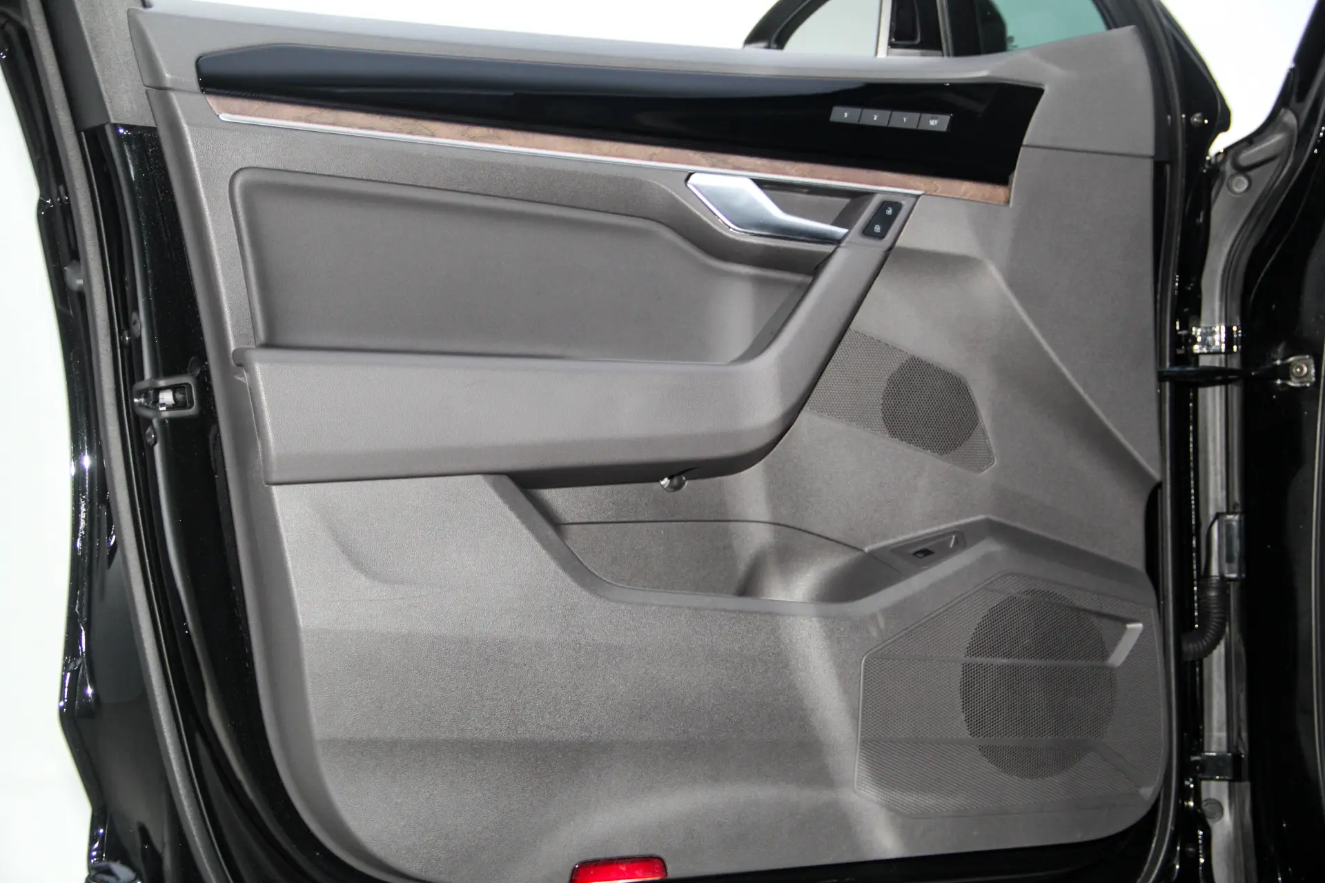 Volkswagen Touareg, 2023 26