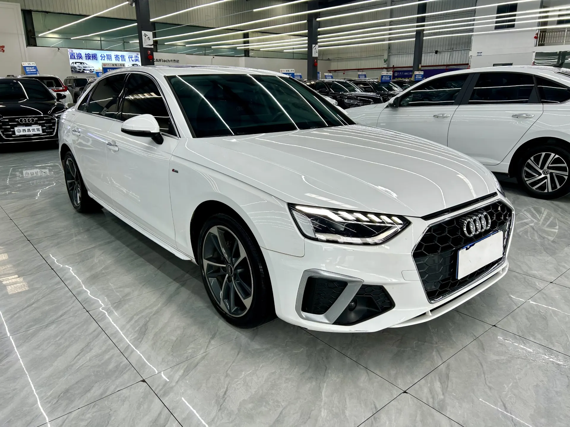 Audi A4L 40 TFSI, 2022 2