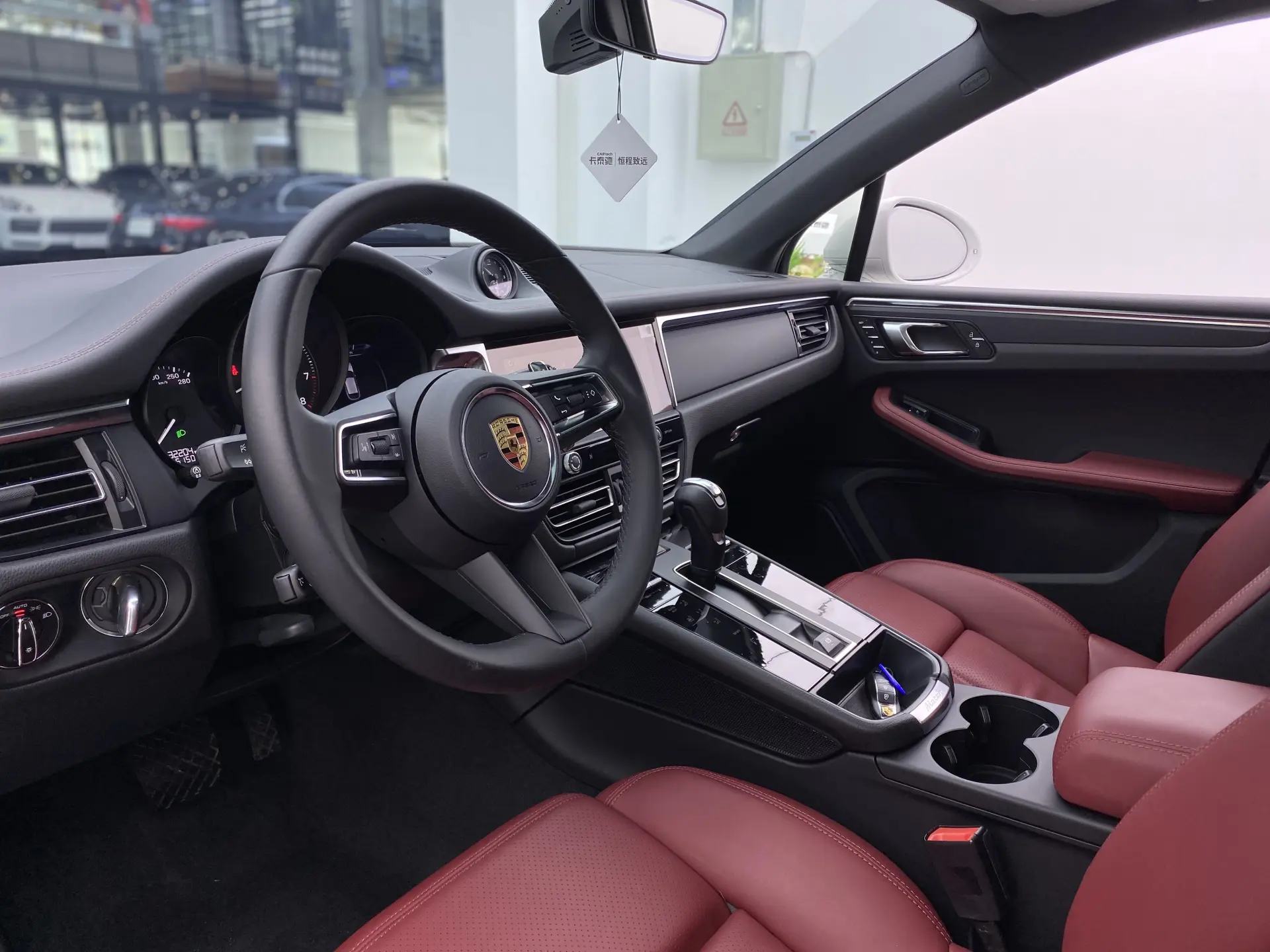 Porsche Macan, 2023 6