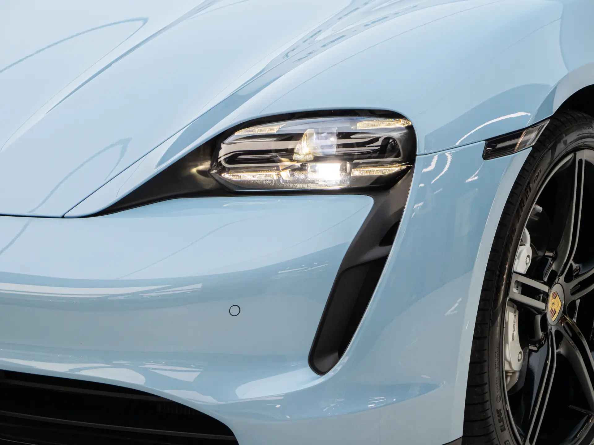 Porsche Taycan, 2023 6