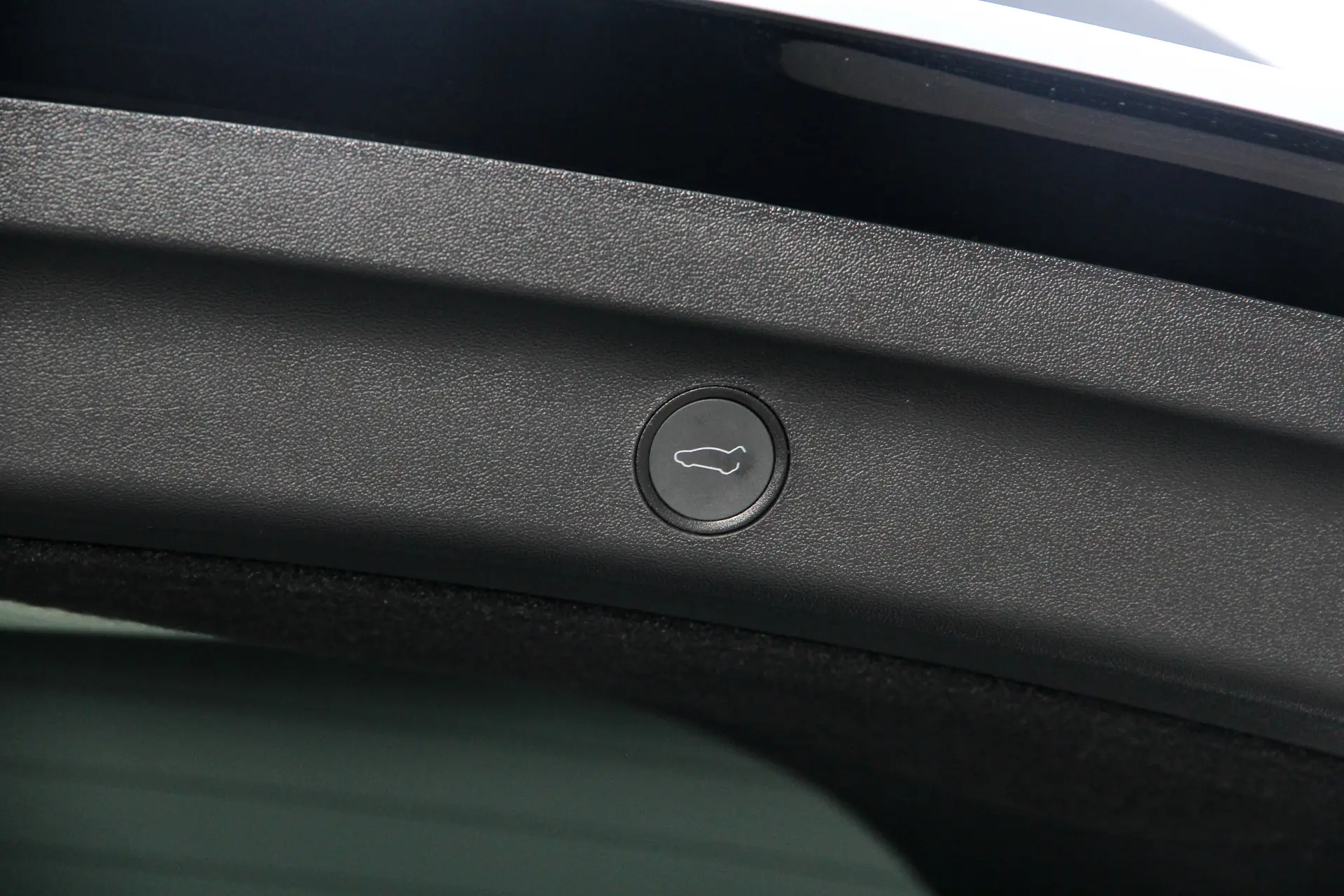 Tesla Model Y, 2024 15