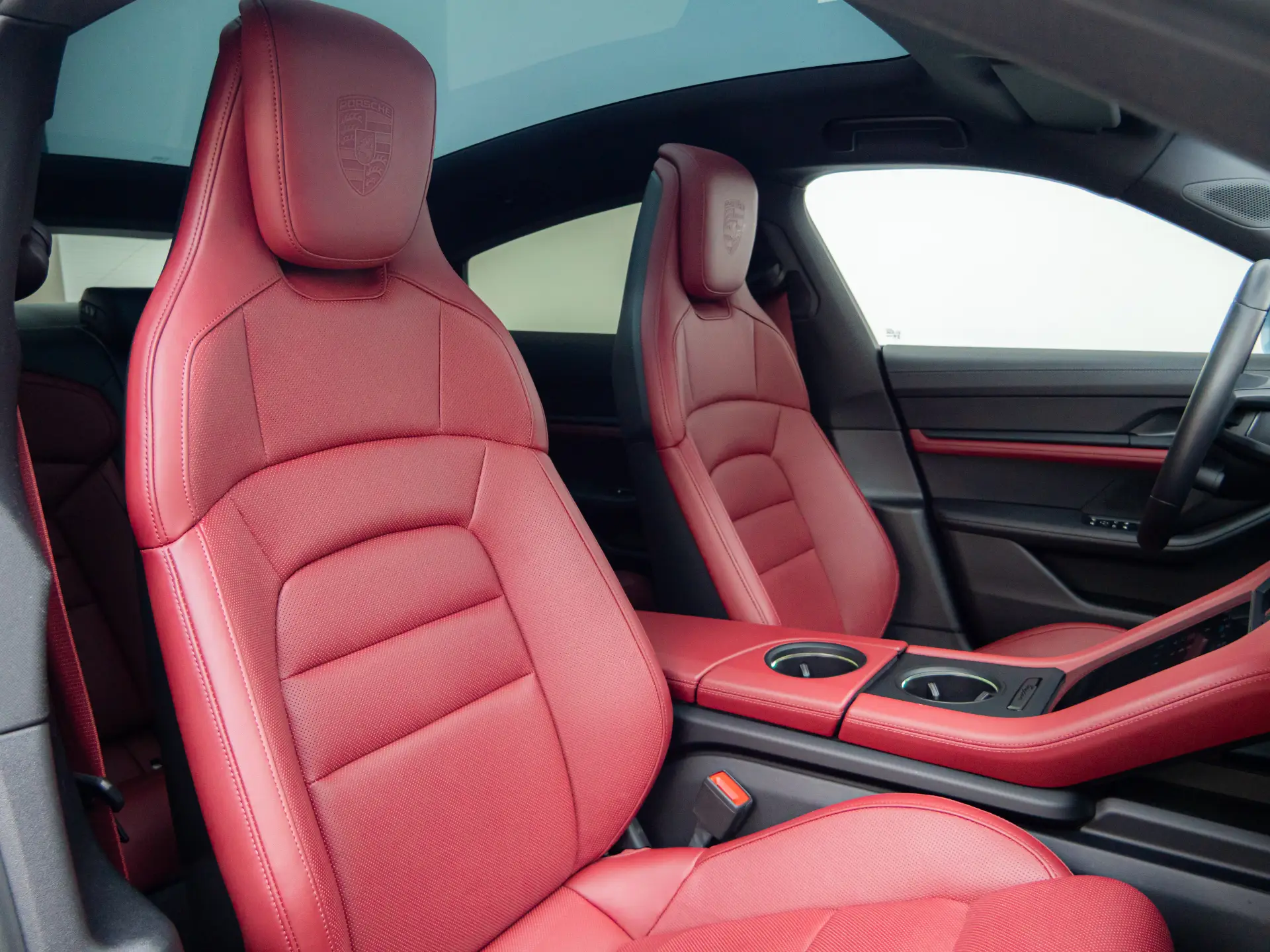 Porsche Taycan, 2023 18