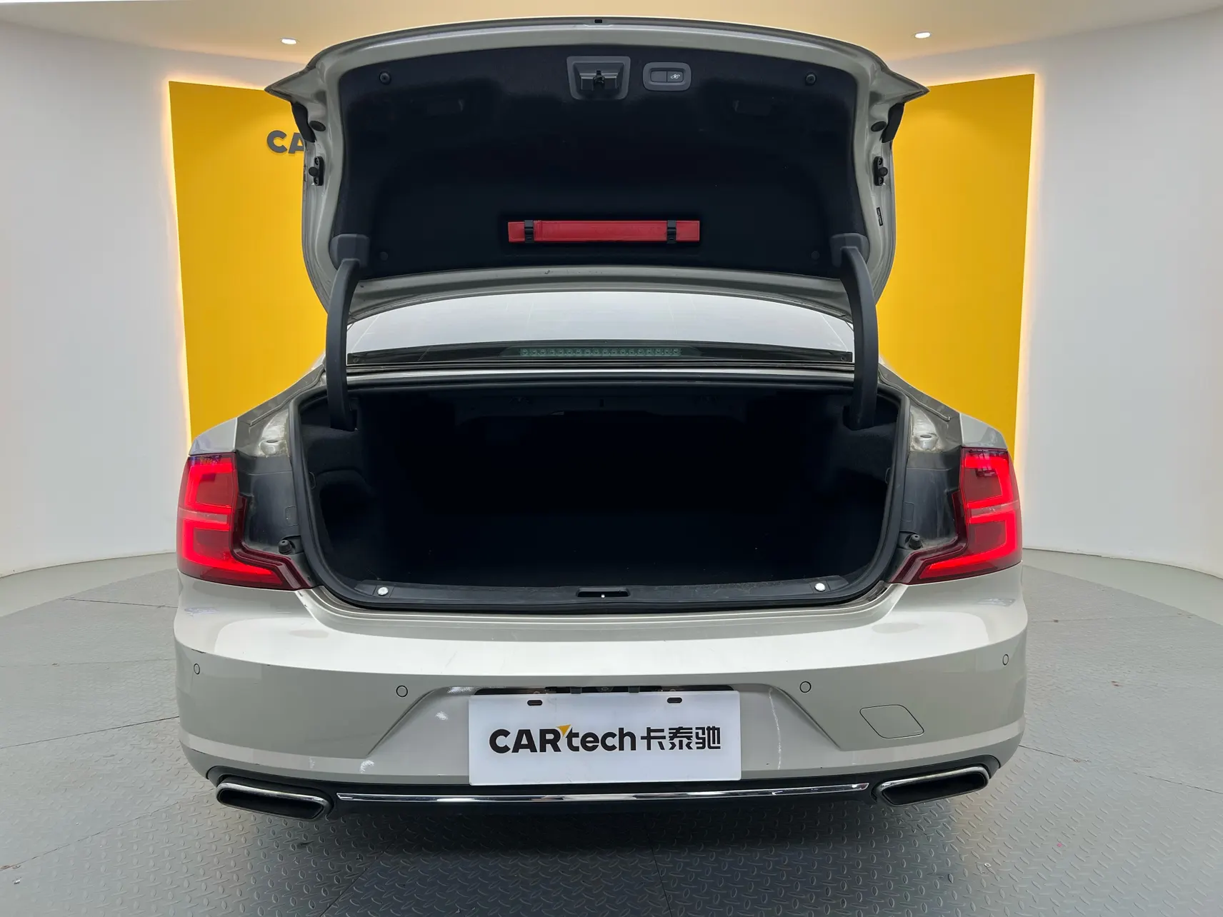 Volvo S90, 2018 13