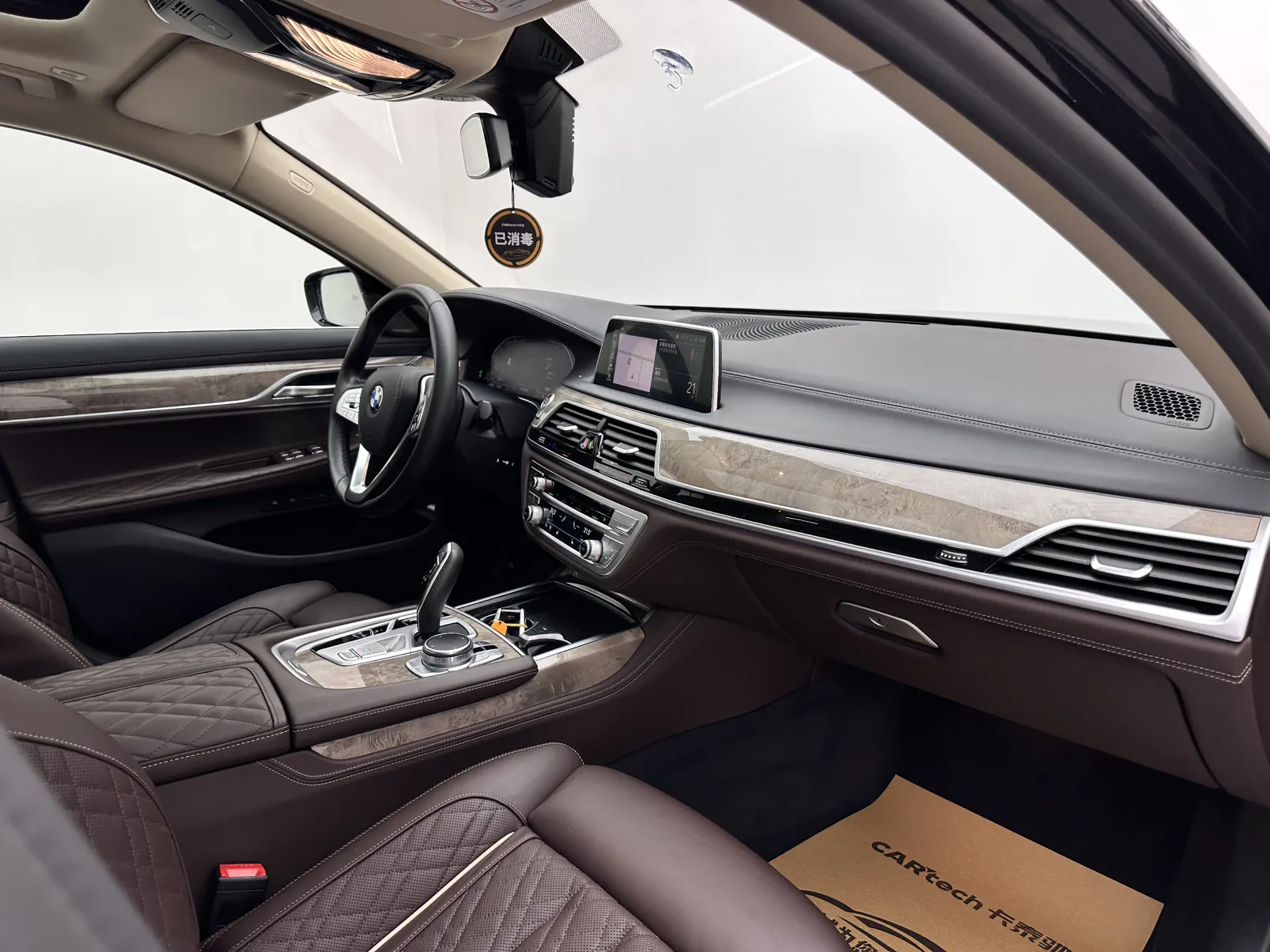 BMW 740Li, 2021 11