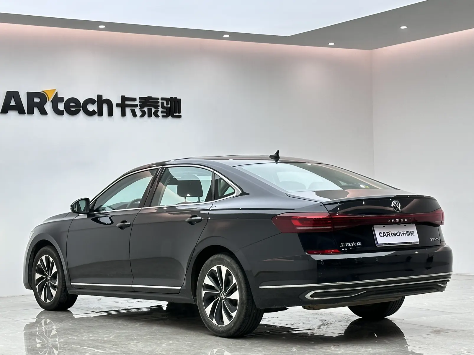 Volkswagen Passat, 2023 3
