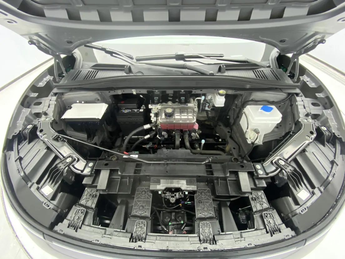 Leapmotor Lafa5, 2025 12