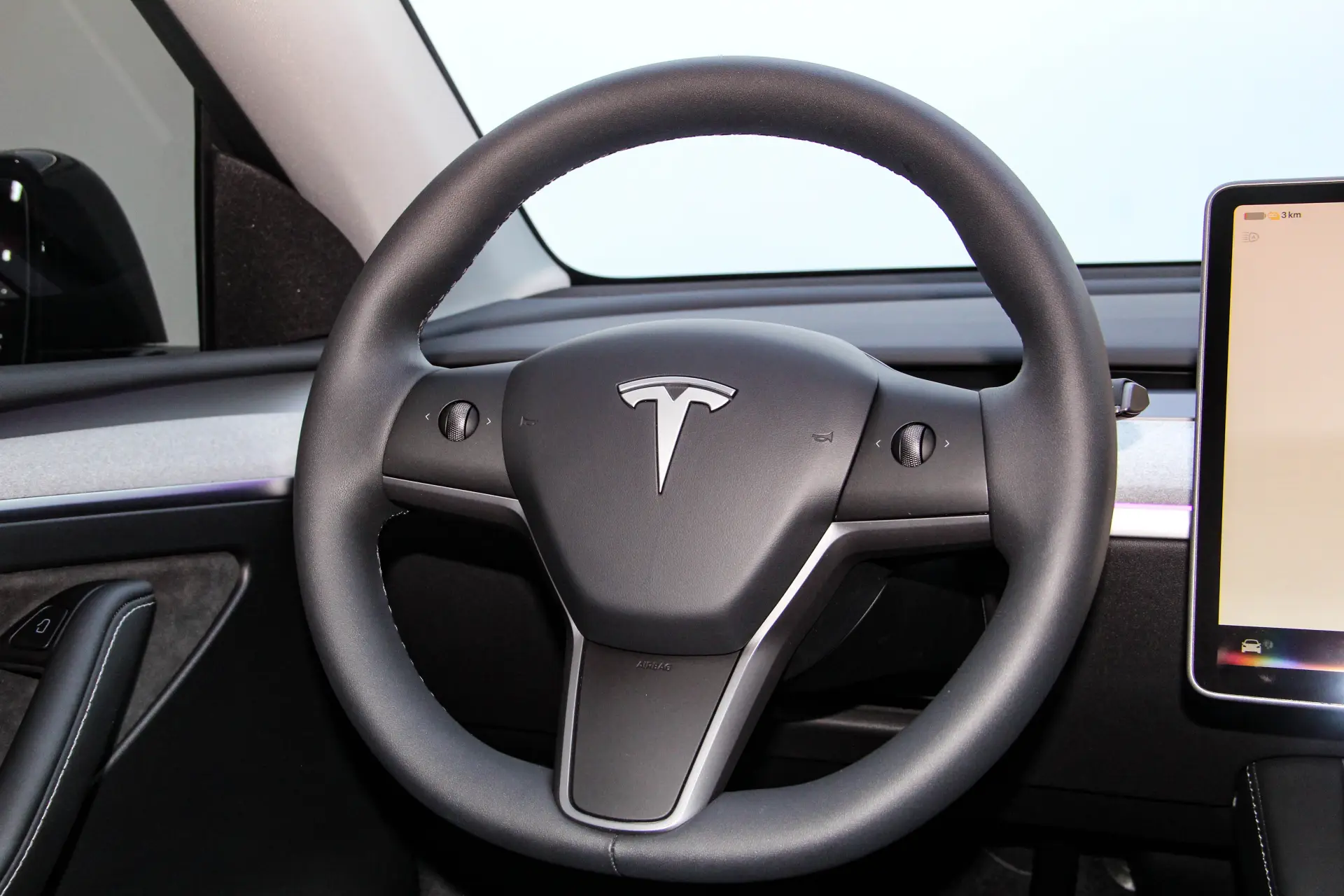 Tesla Model Y, 2024 17