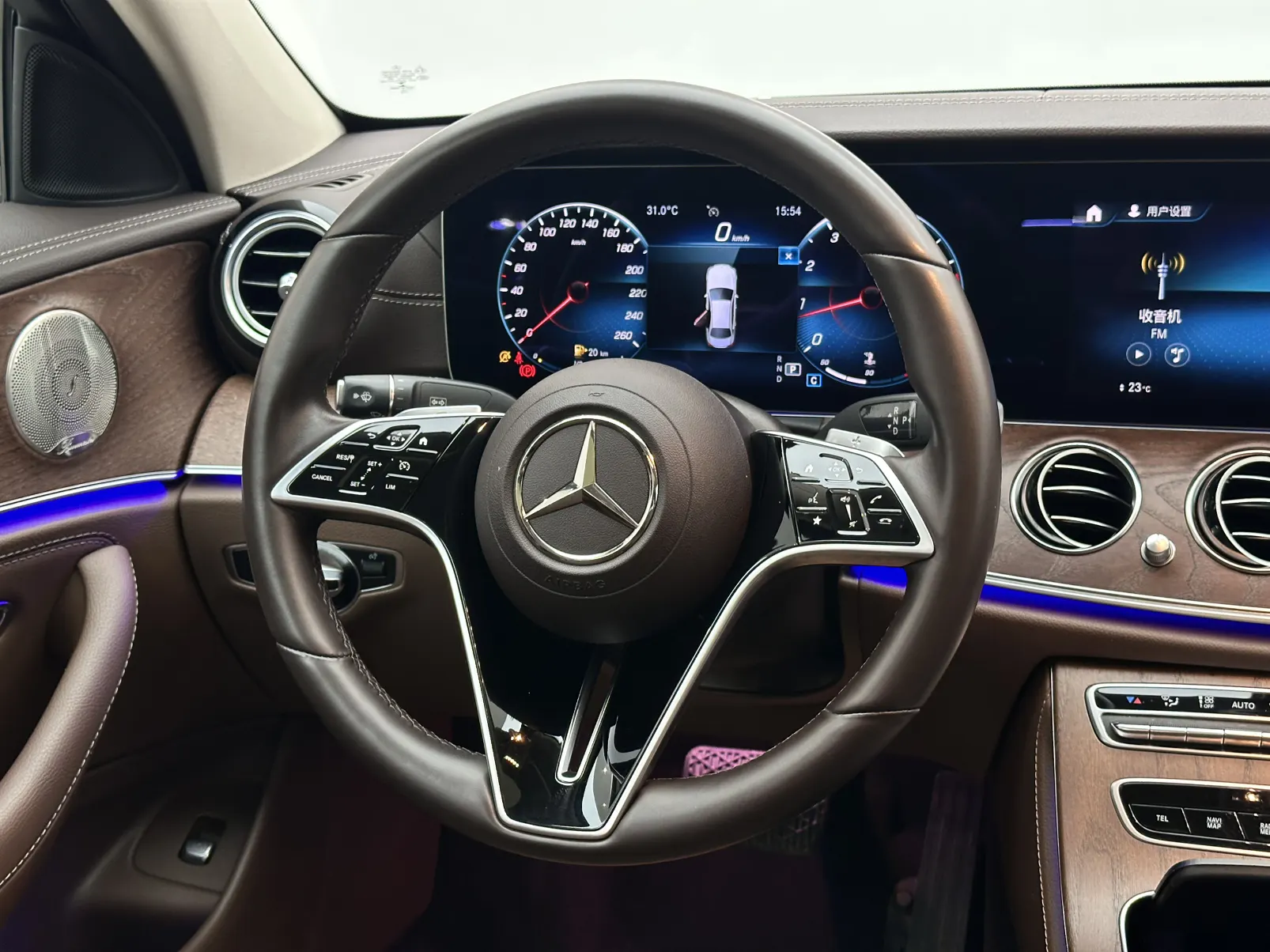 Mercedes-Benz E 300 L, 2022 12