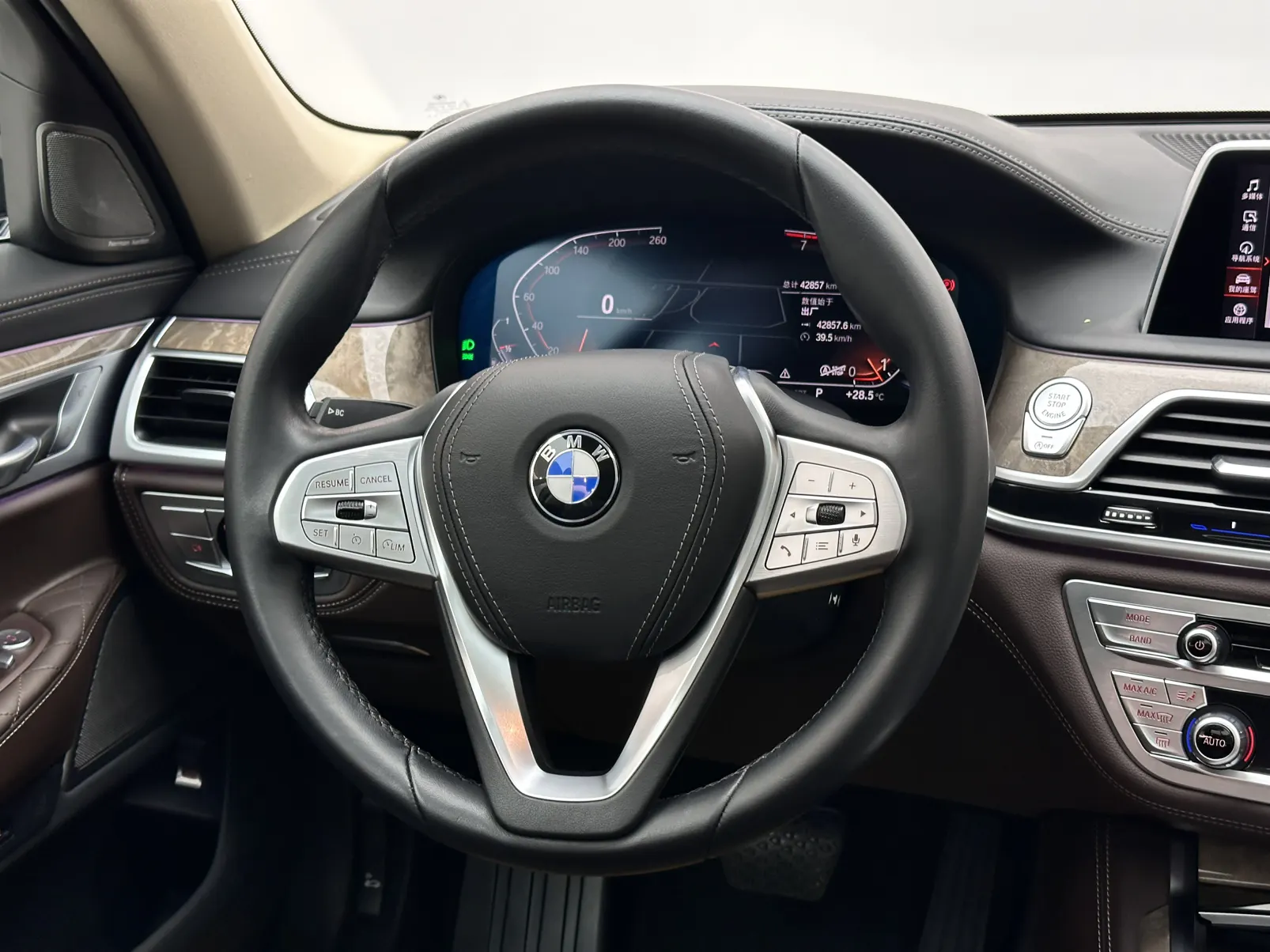 BMW 740Li, 2021 12