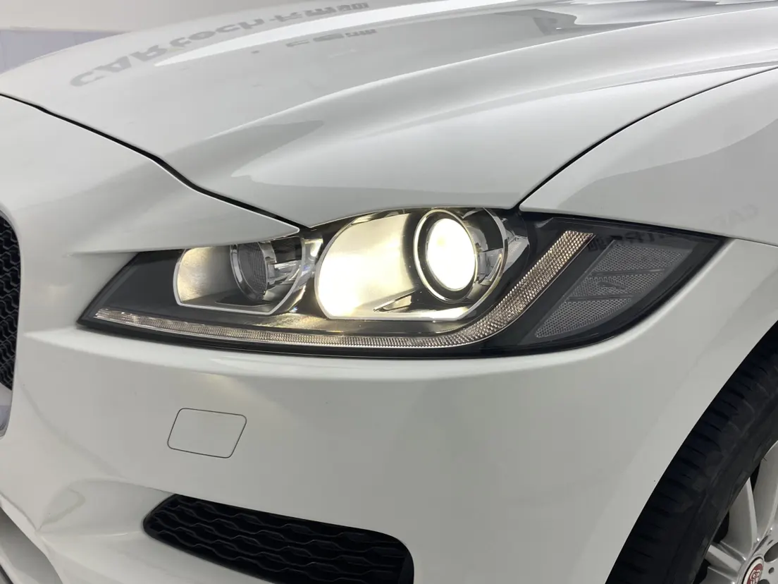 Jaguar F-PACE, 2017 9