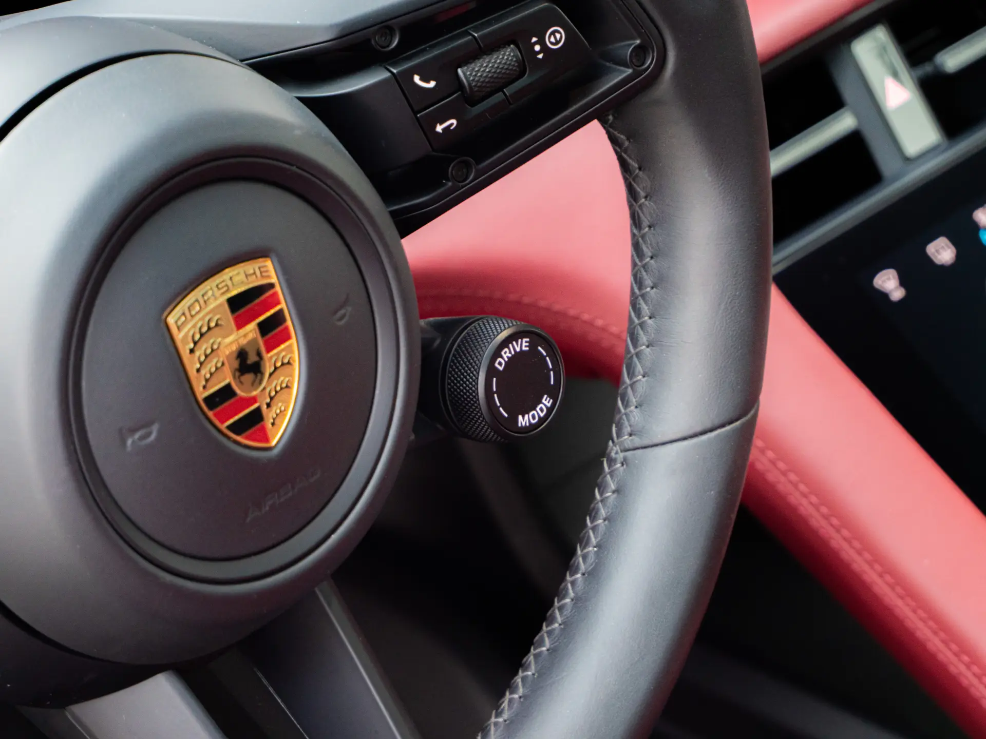 Porsche Taycan, 2023 26