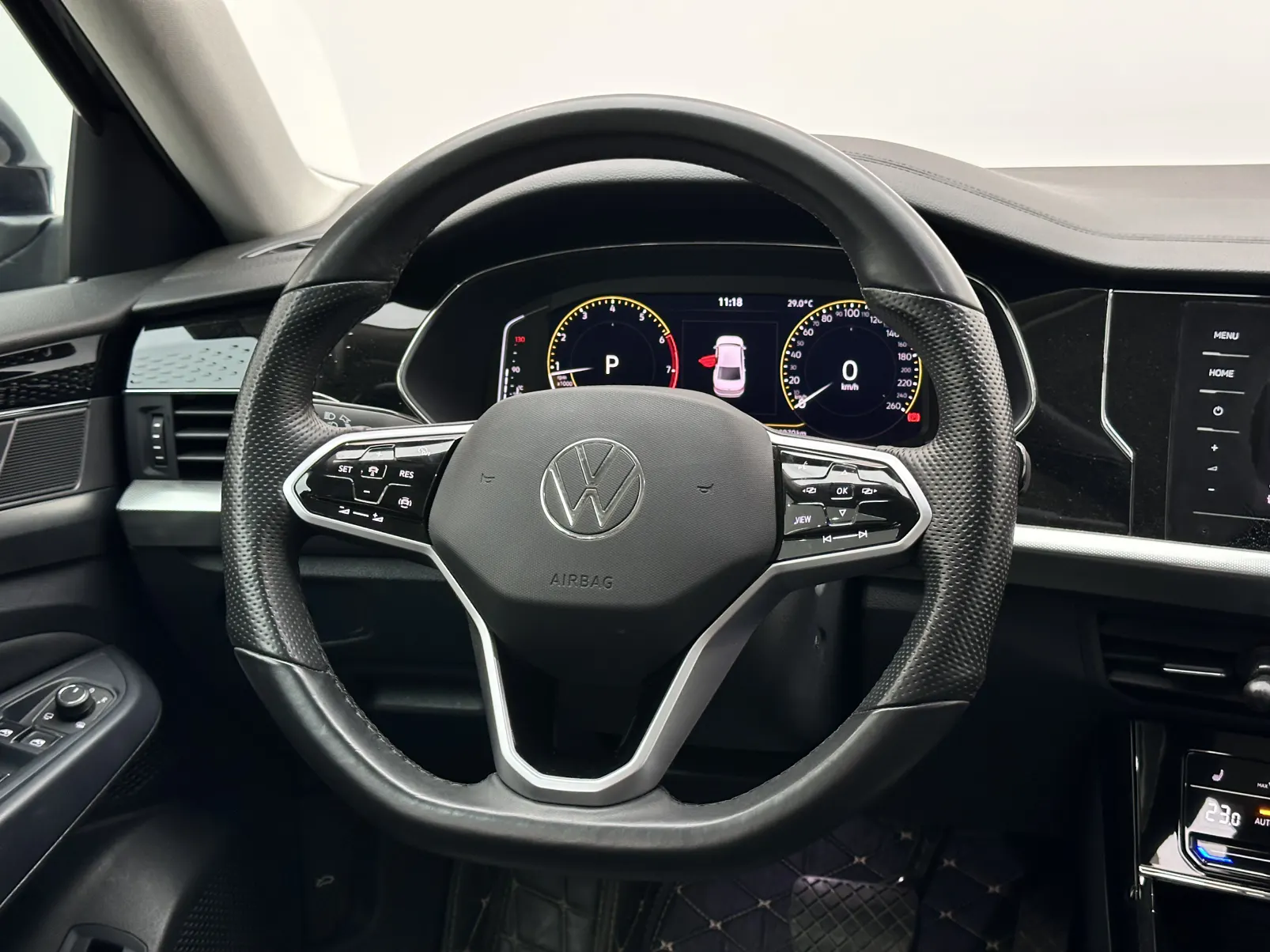 Volkswagen Passat, 2023 12