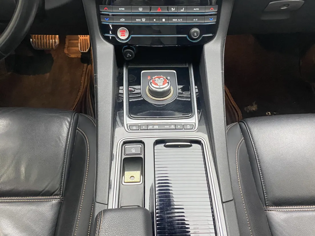 Jaguar F-PACE, 2017 23