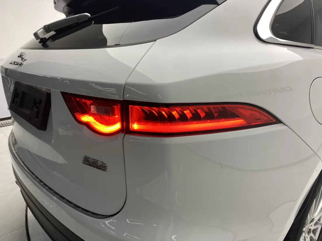 Jaguar F-PACE, 2017 10