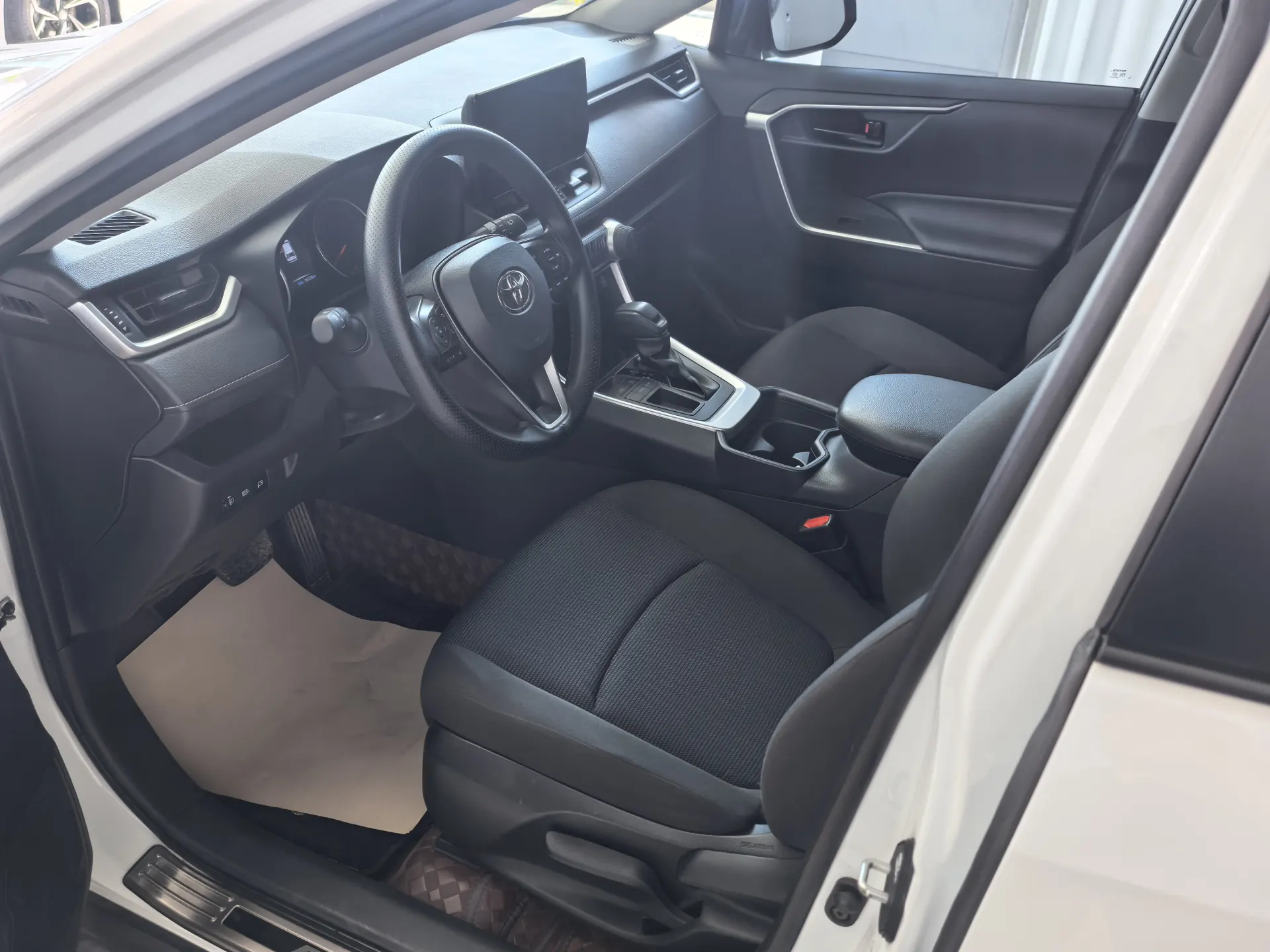 Toyota RAV4, 2024 20