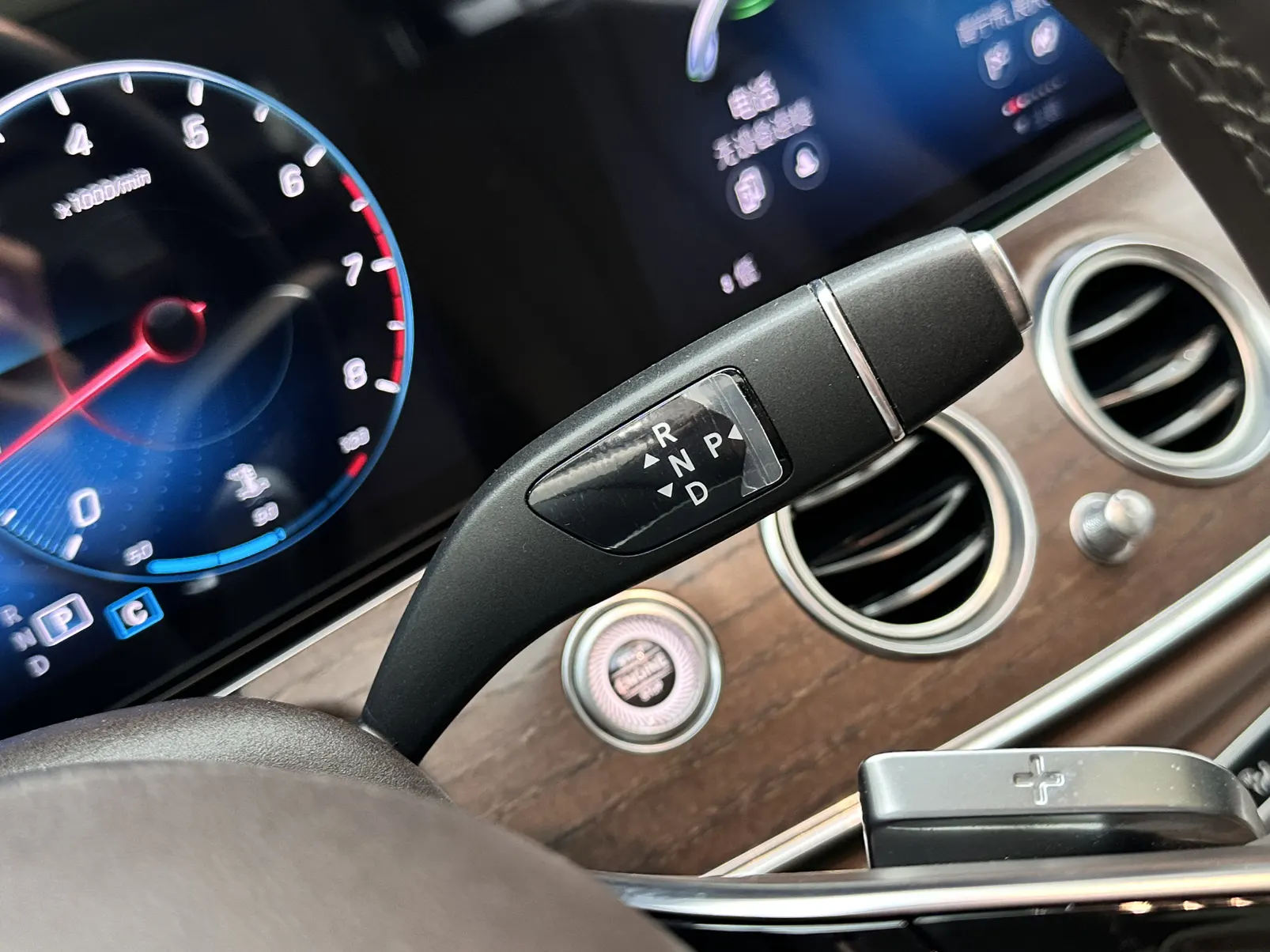 Mercedes-Benz E 300 L, 2021 18