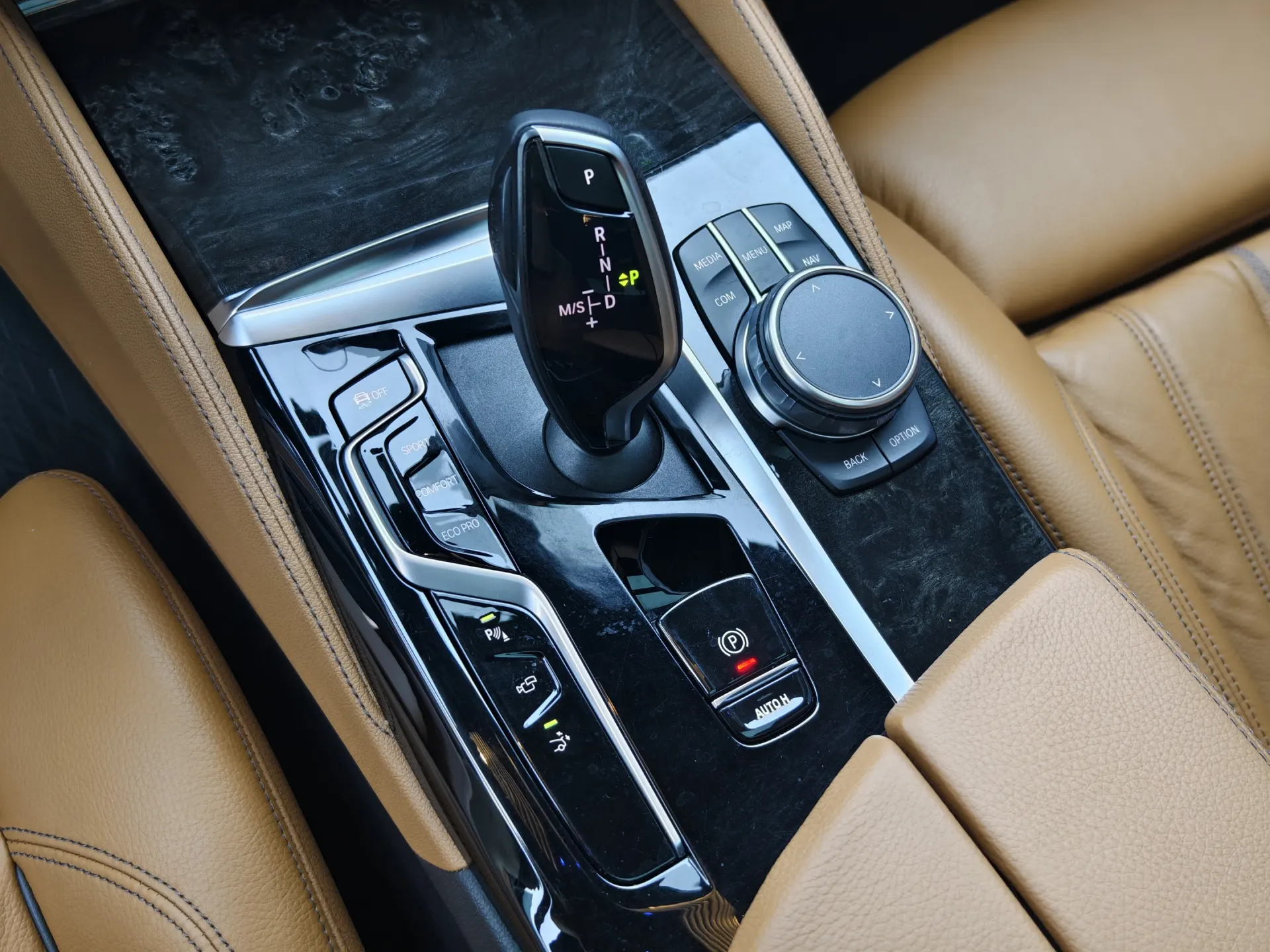 BMW 6GT, 2021 14