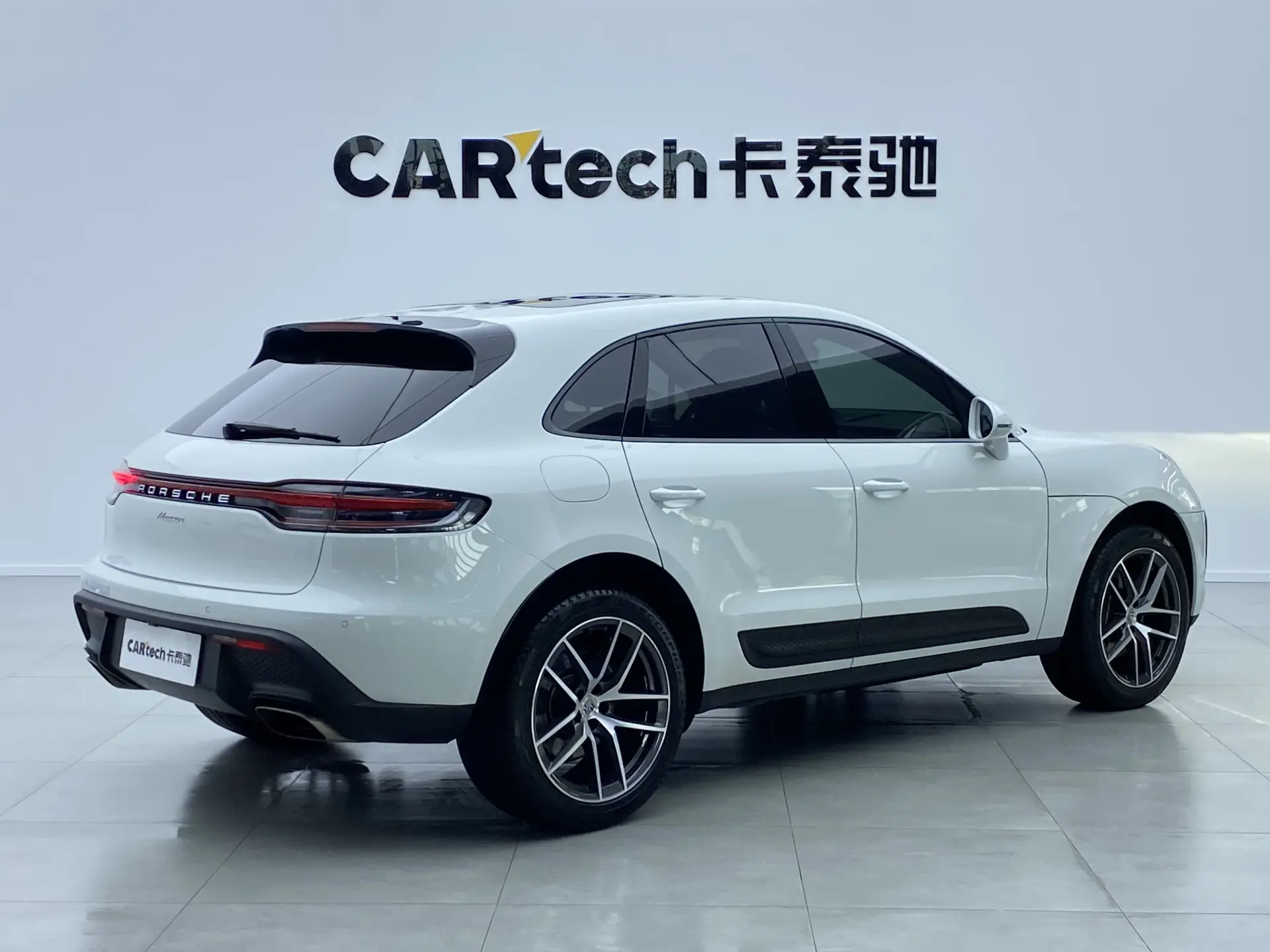 Porsche Macan, 2023 3