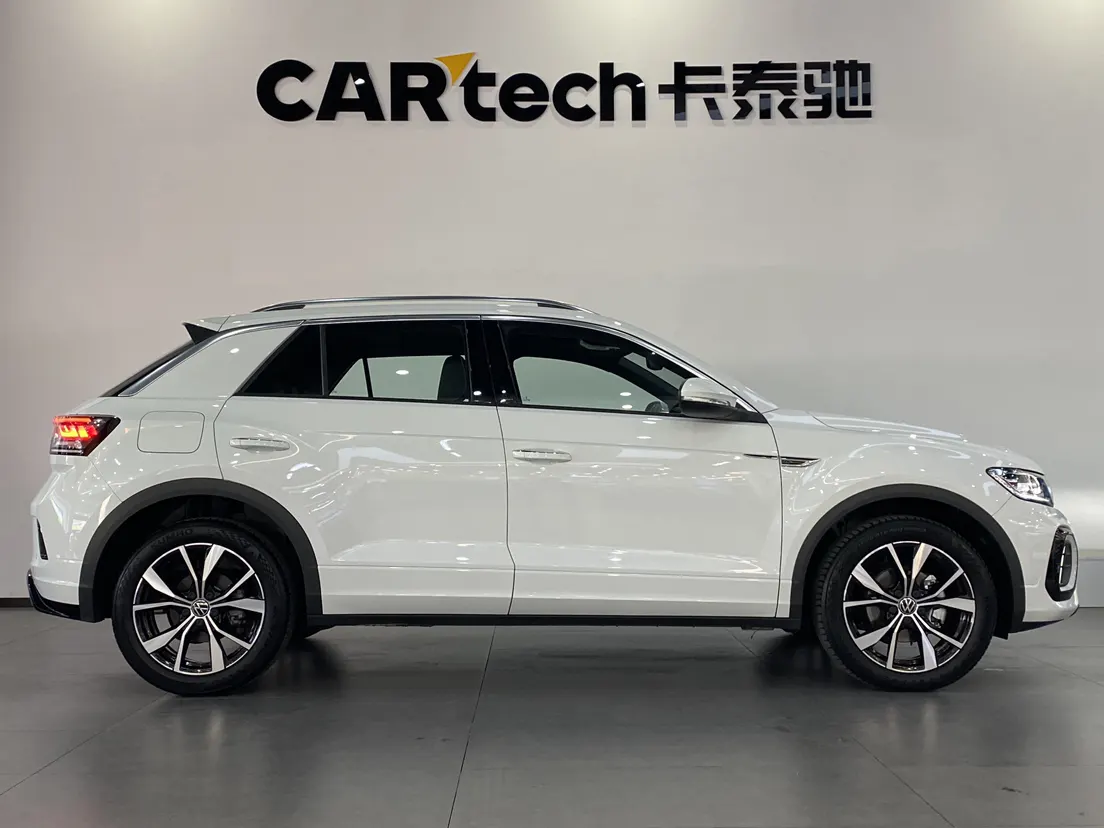 Volkswagen T-ROC, 2025 4
